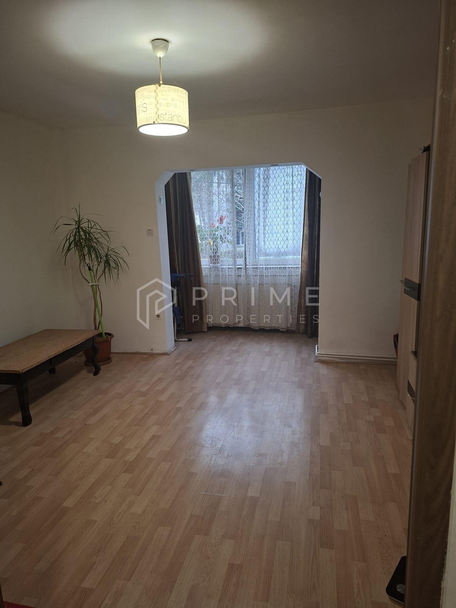 Apartament decomandat cu 3 camere Dambu Pietros - 4