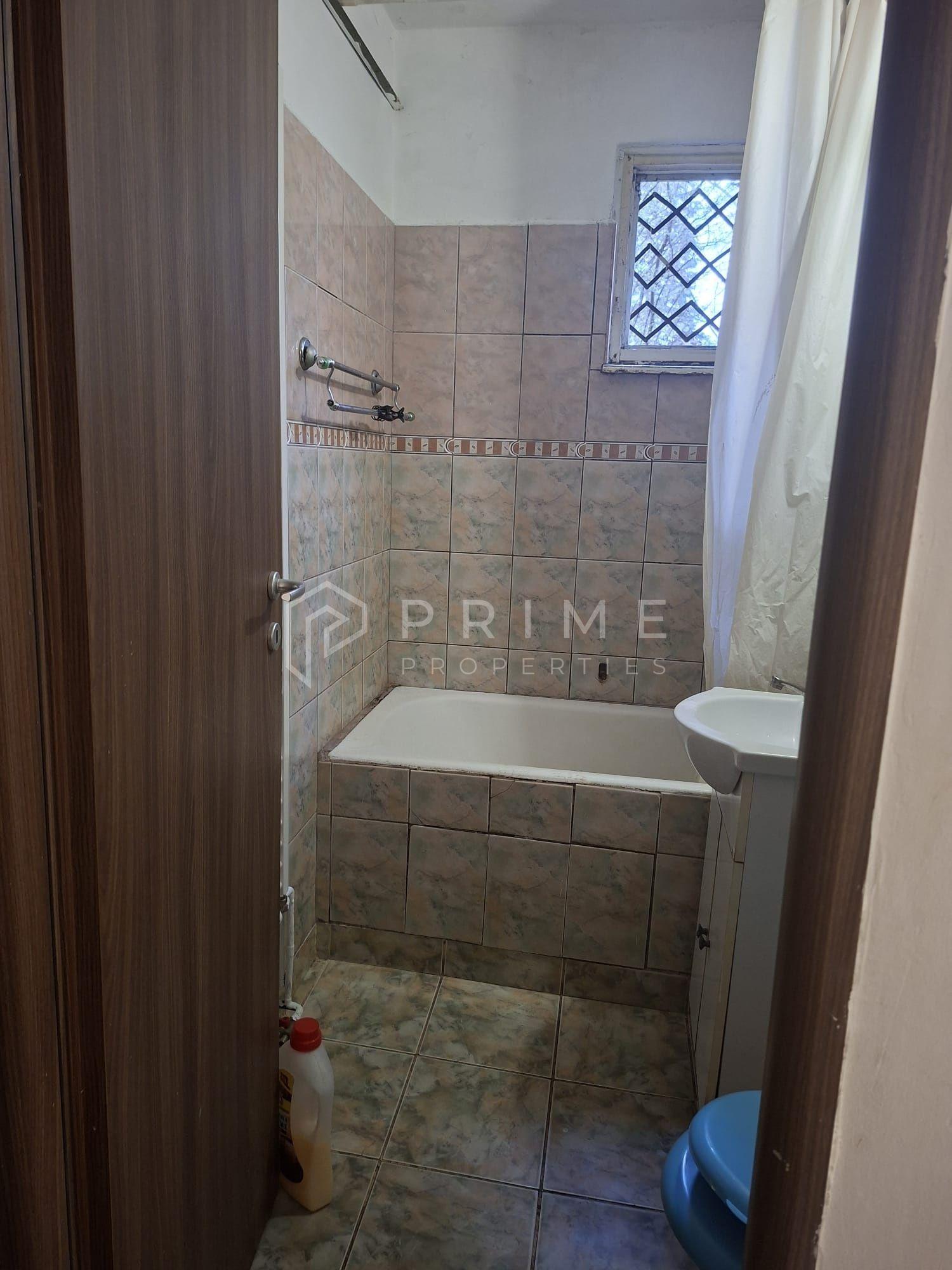 Apartament decomandat cu 3 camere Dambu Pietros - 7