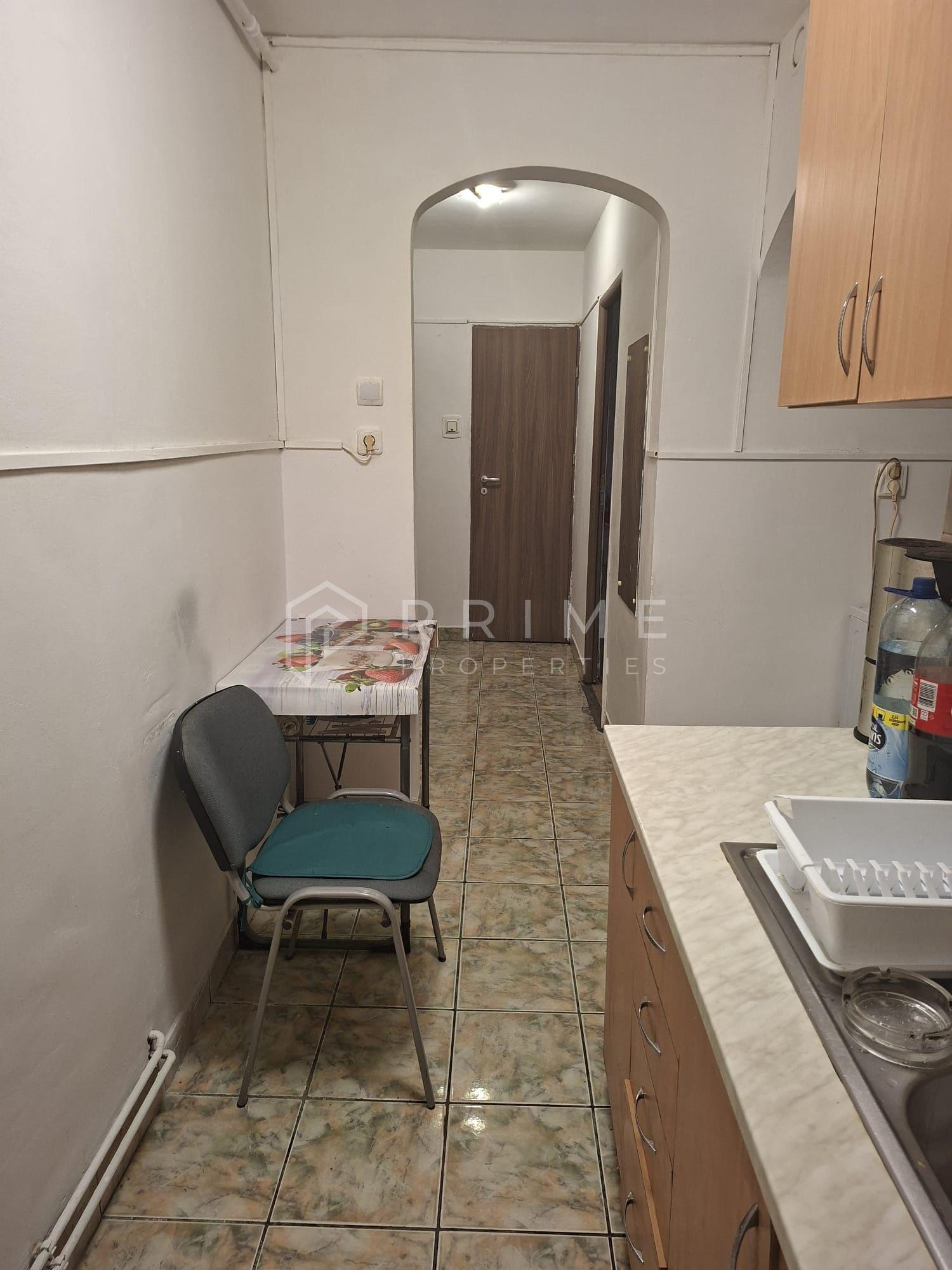 Apartament decomandat cu 3 camere Dambu Pietros - 6