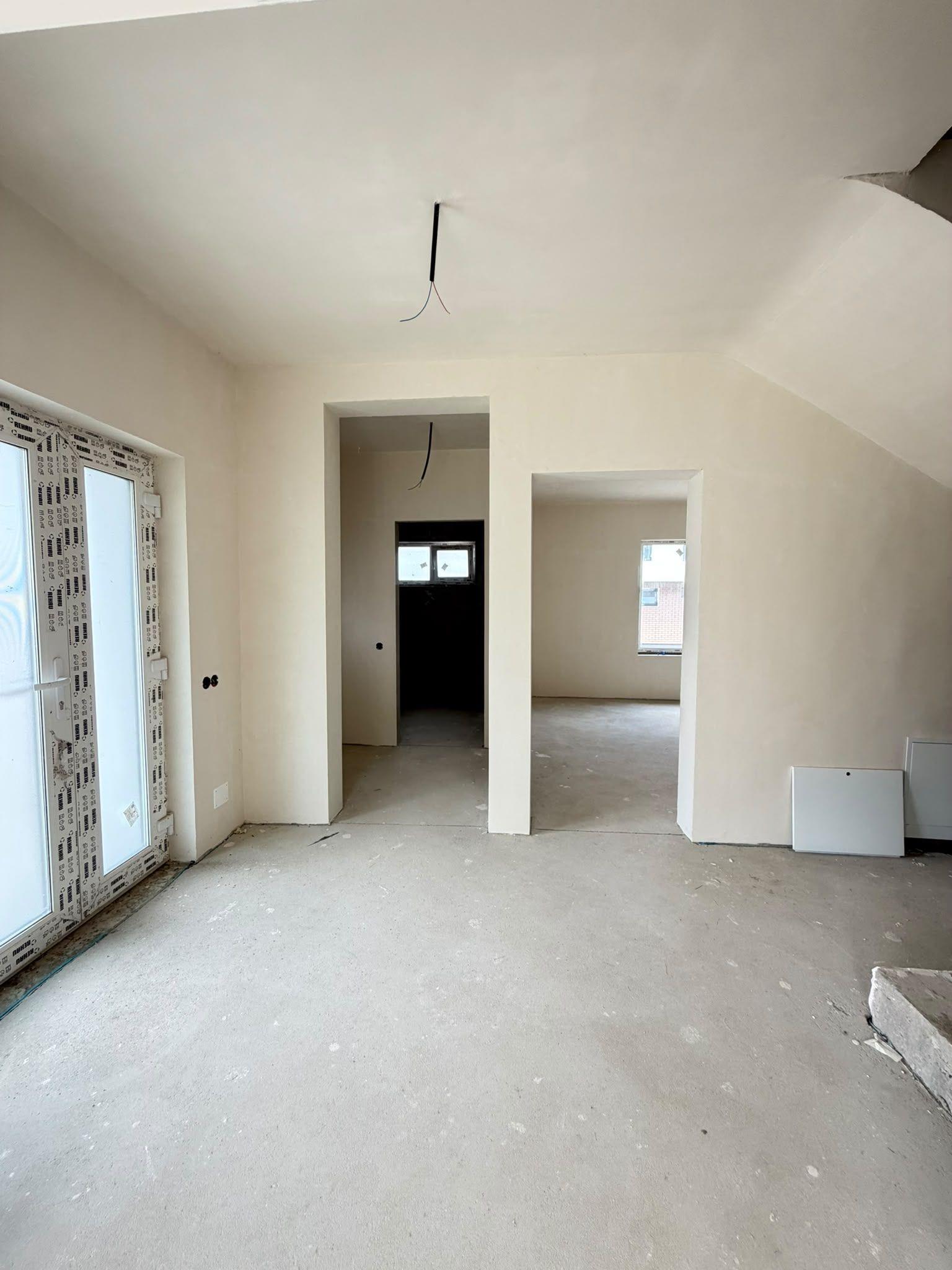 Triplex 4 camere DECOMANDATE, 112 mp utili, 184 mp curte, Urusagului - 10