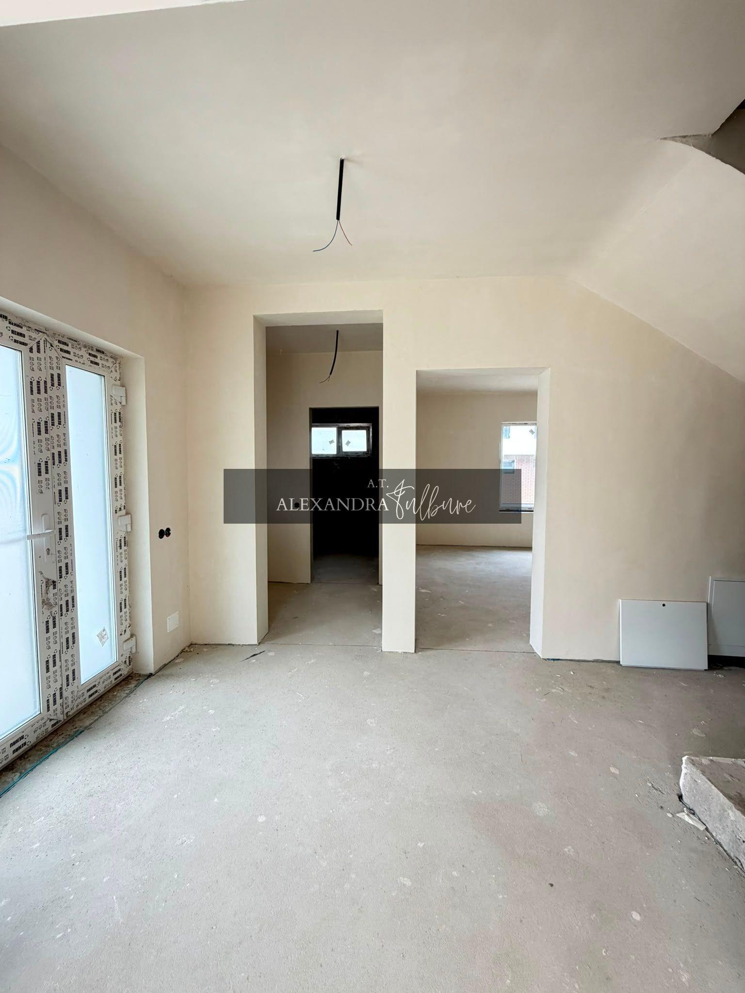 Triplex 4 camere DECOMANDATE, 112 mp utili, 184 mp curte, Urusagului - 10