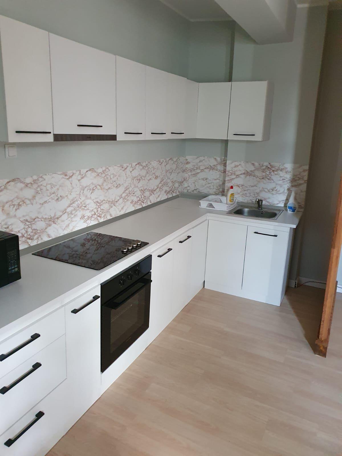 De inchiriat apartament cu o camera, centru, etaj 1, 400 E - 4