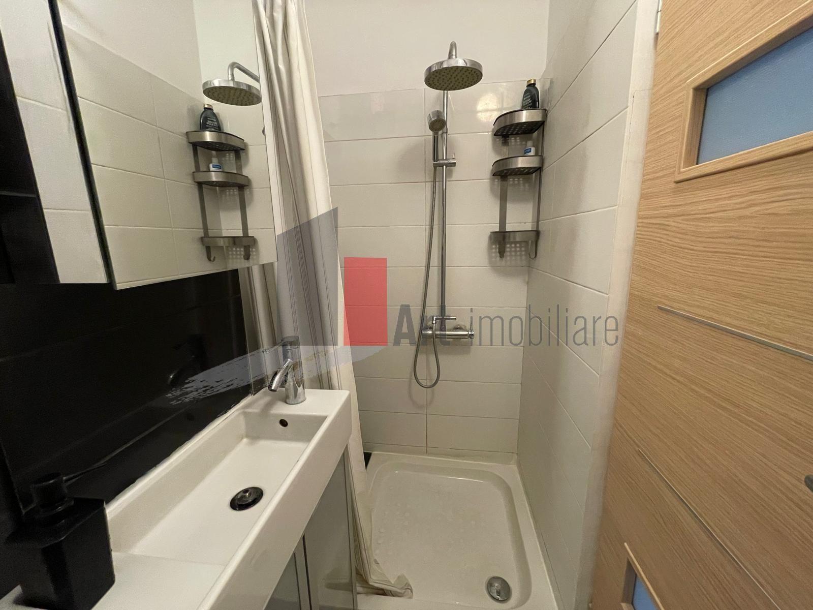APARTAMENT 2 CAMERE -SALA PALATULUI - 16