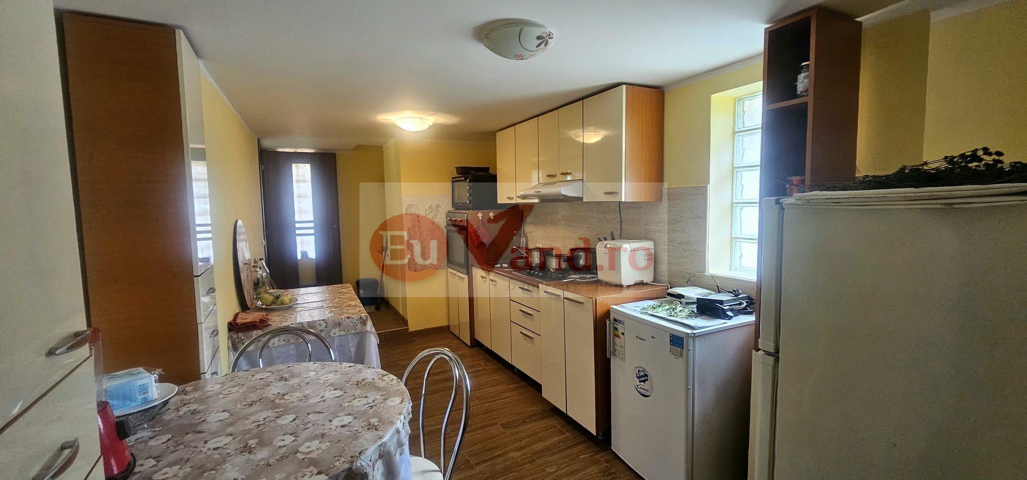 Casa Vânători, SU 140 mp, teren 1107 mp, toate utilitățile - 7