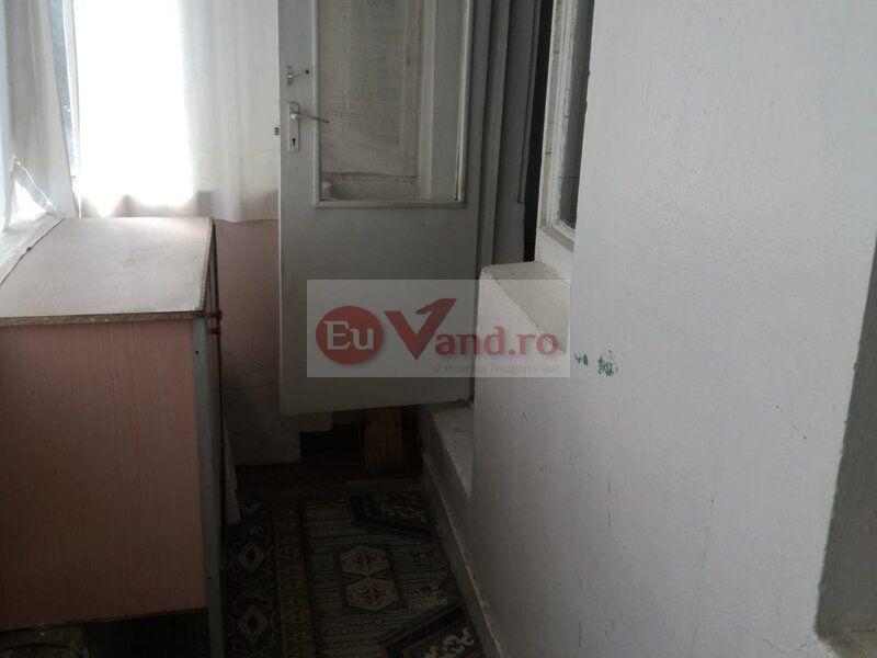 De vanzare apartament cu 2 camere semidecomandate, Mazepa 1, etaj 2, 65.000 - 3