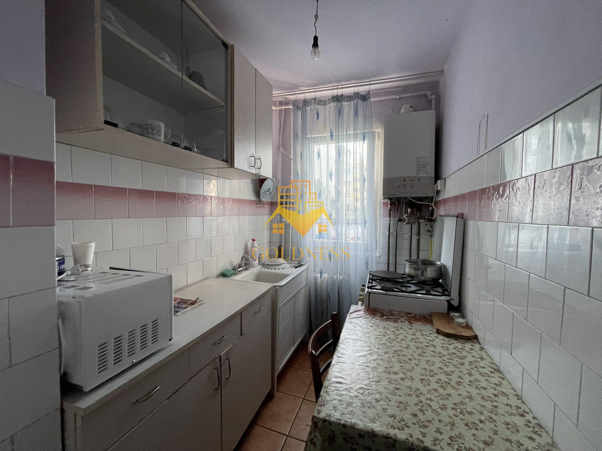 3 camere de renovat| Academia de Muzica, Bucium| Manastur, etaj 3/4 | - 4