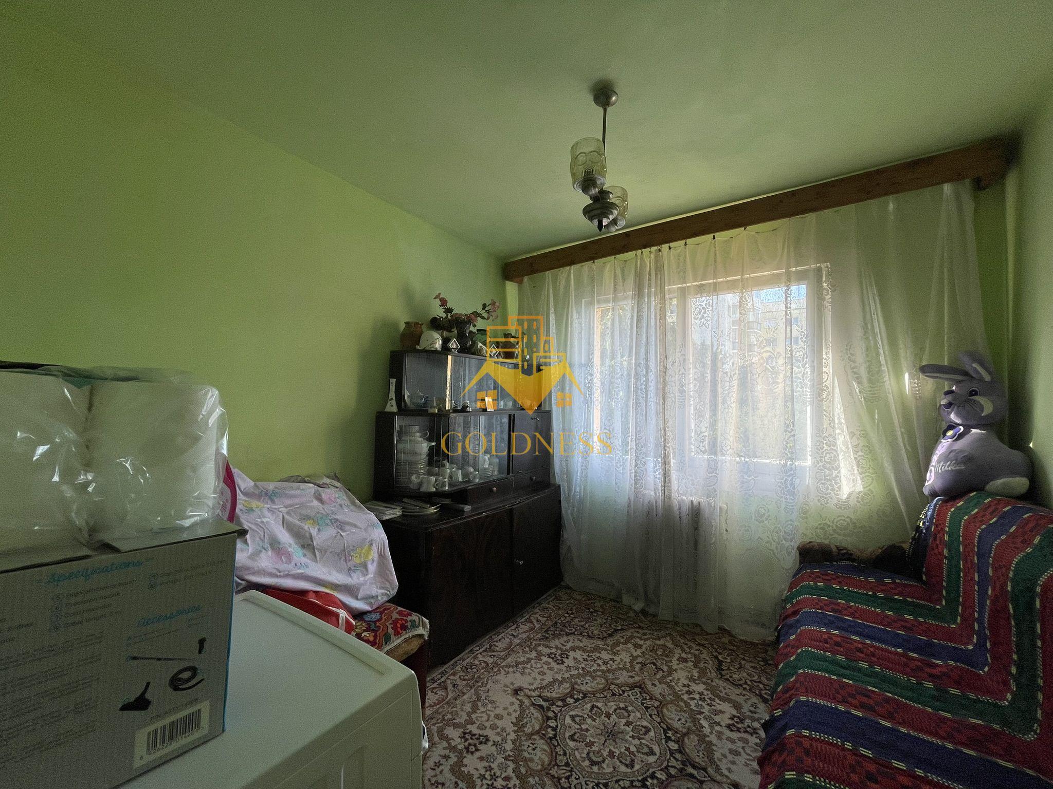 3 camere de renovat| Academia de Muzica, Bucium| Manastur, etaj 3/4 | - 3