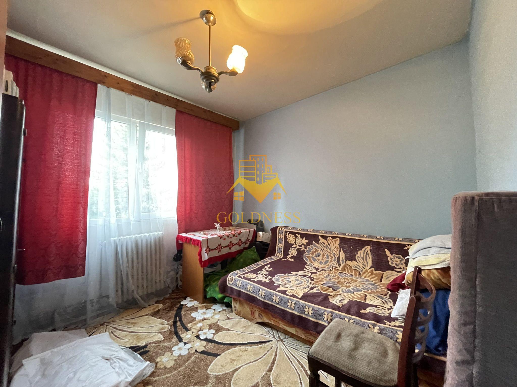 3 camere de renovat| Academia de Muzica, Bucium| Manastur, etaj 3/4 | - 2