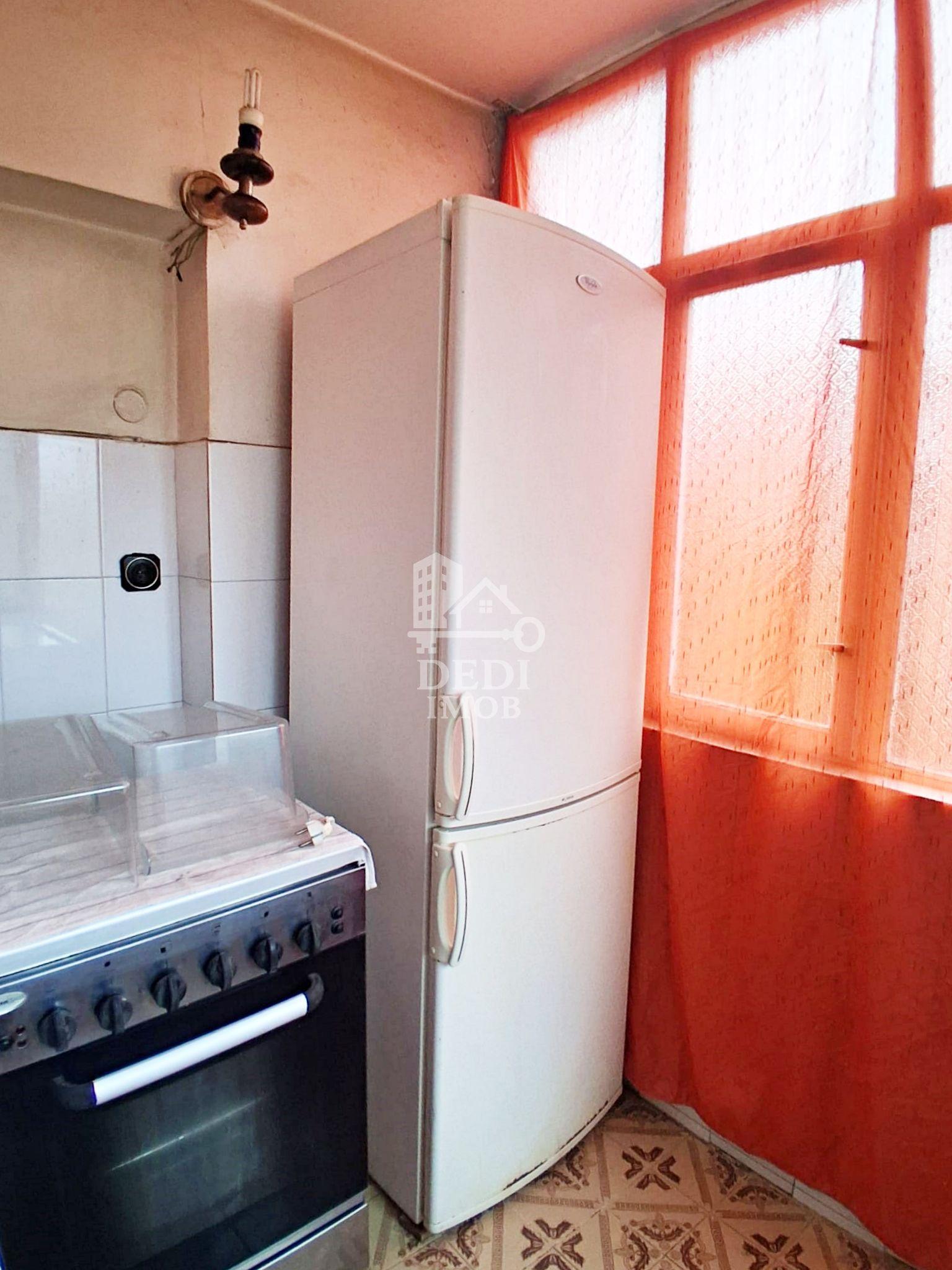 Apartament cu 3 camere de inchiriat zona Decebal, Oradea - 8