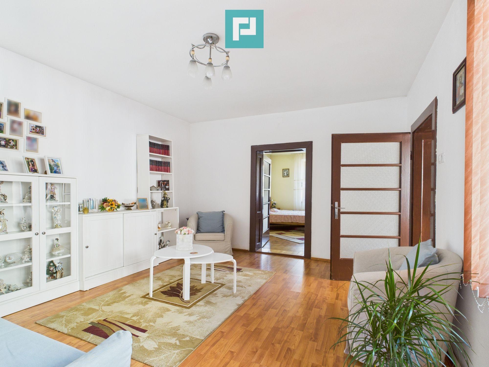 Casă cu 4 camere, curte și atelier mecanic - Sebeș - 1