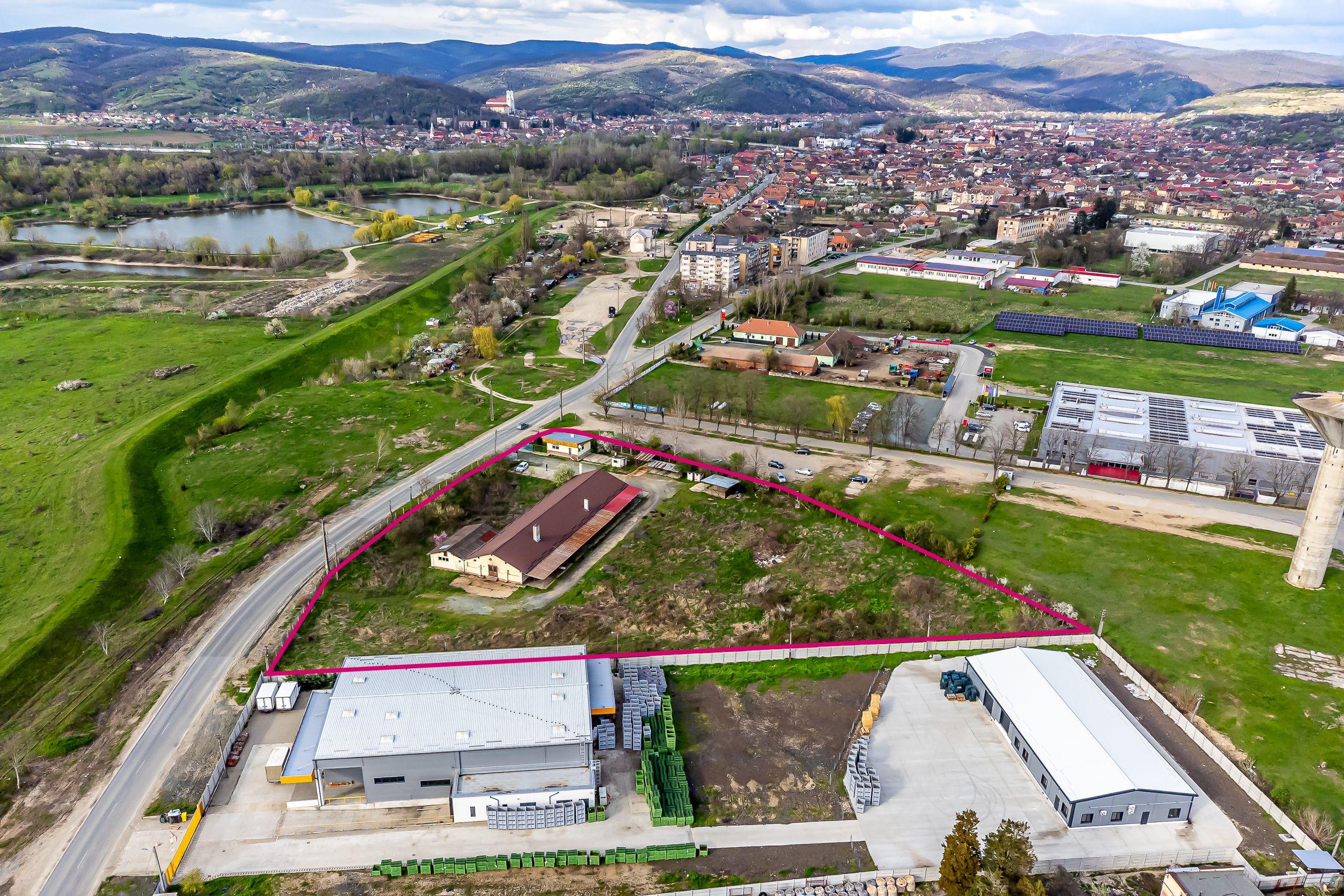 Hala industrială cu teren 10.495 mp – potențial supermarket, Lipova - 1