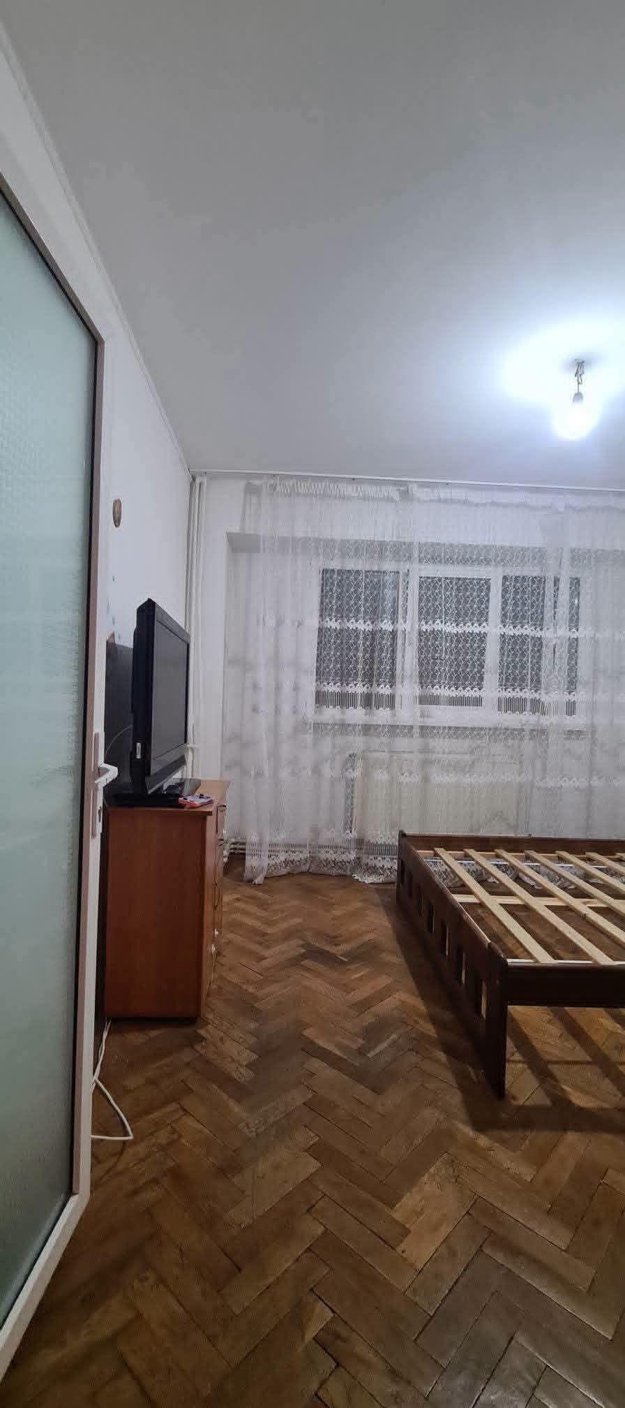 De vanzare apartament cu 2 camere, central, Bloc BR, et. 2, 76.000 euro - 5