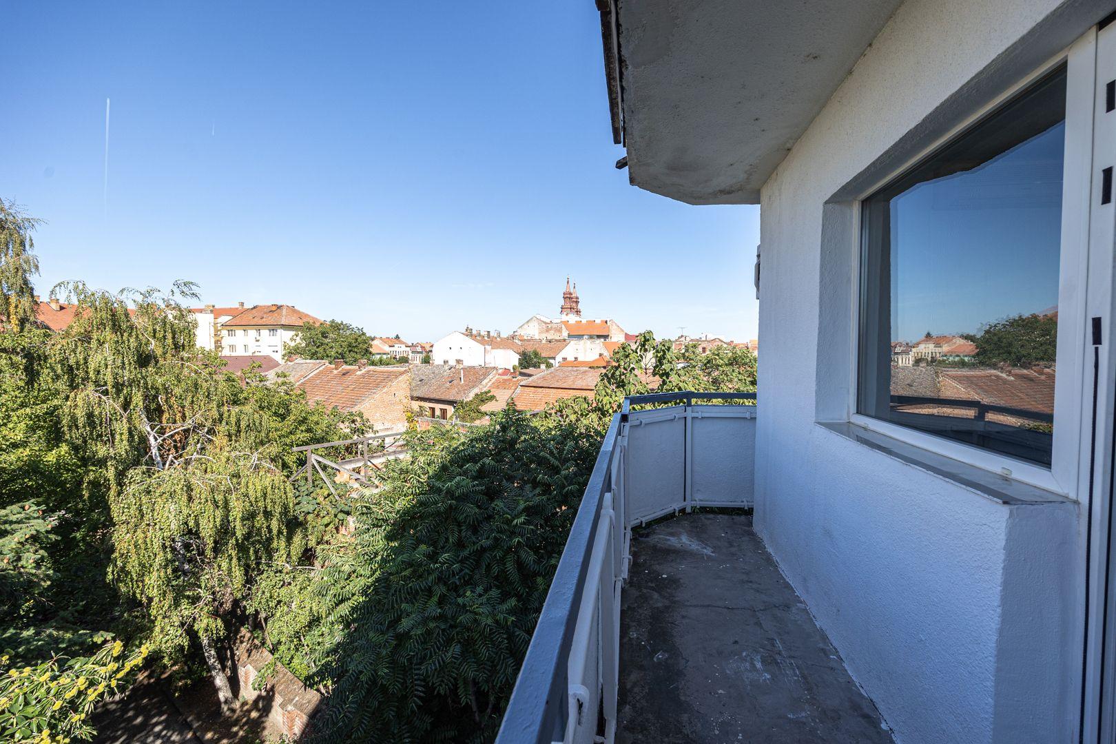 PRET NOU!Apartament 2 camere - renovat - Piața Catedralei - COMISION 0 - 5