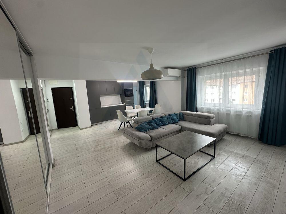 Apartament modern 4 camere 92 mp utili 2 băi zona Centrala - 1