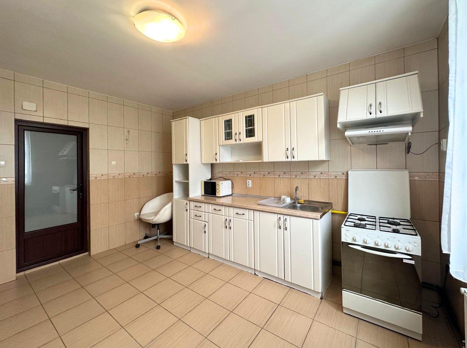 Inchiriere casă complet renovată cu 4 camere Băneasa, Sector 1 - 18