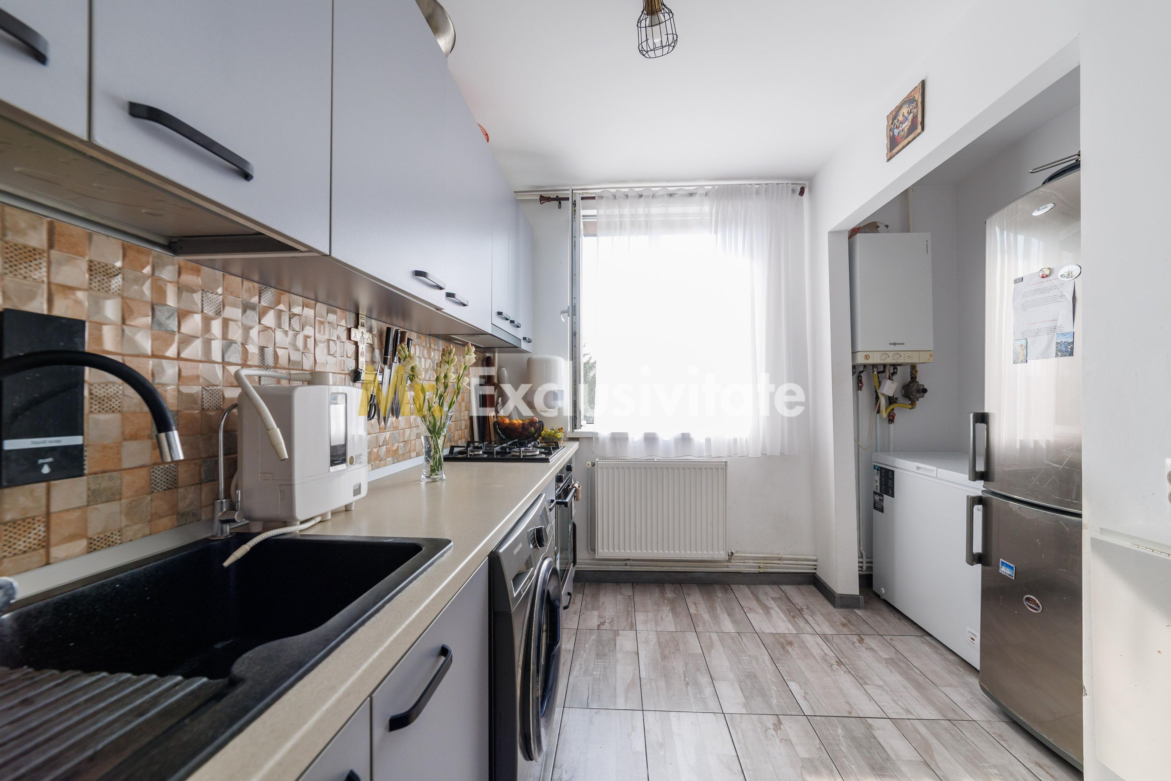 Apartament 3 camere decomandat, 2 balcoane și loc de parcare – Trivale - 4