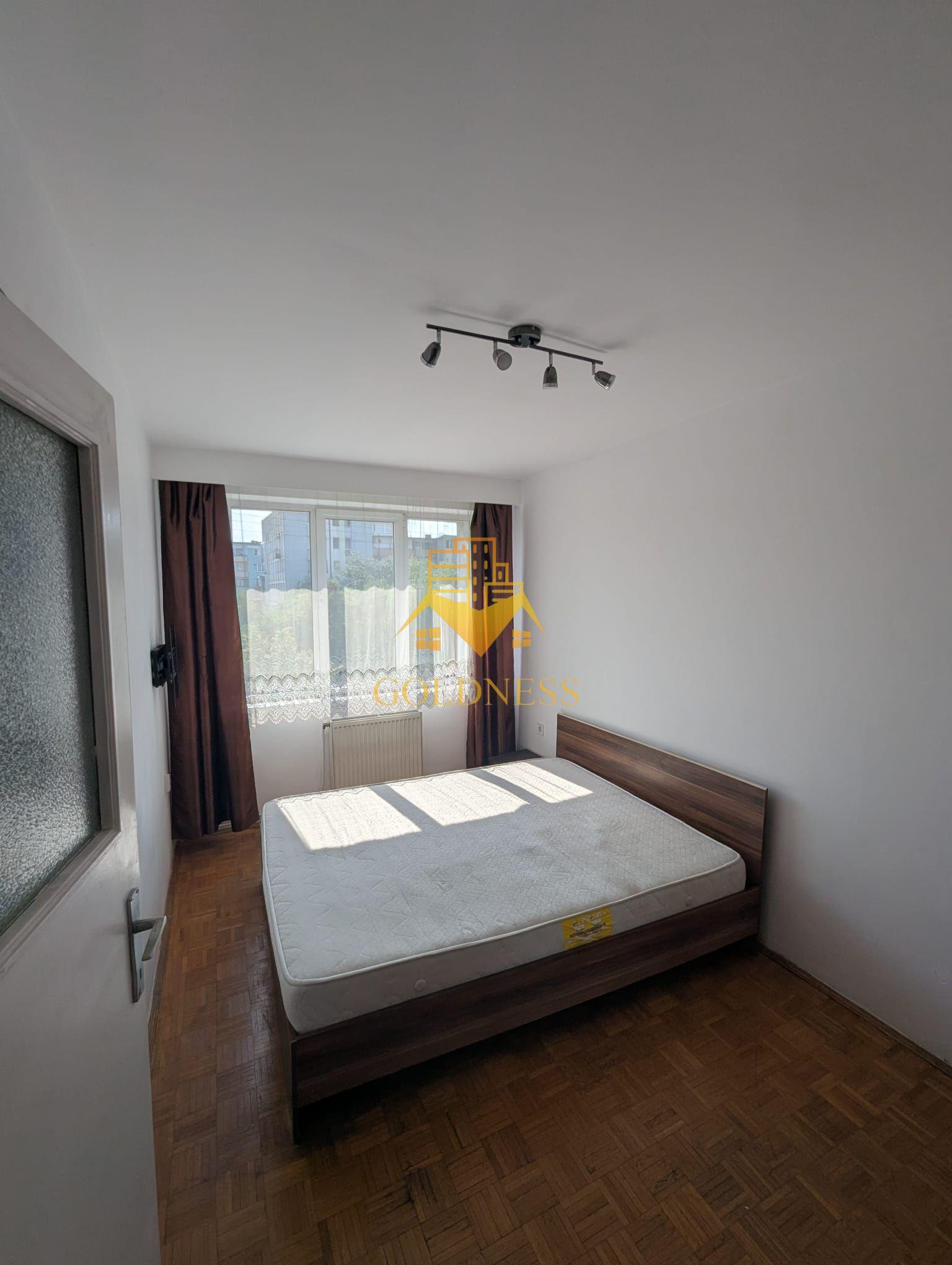 2 camere decomandate | Central, Mihai Viteazu| Etaj 2, orientat Sud| - 2