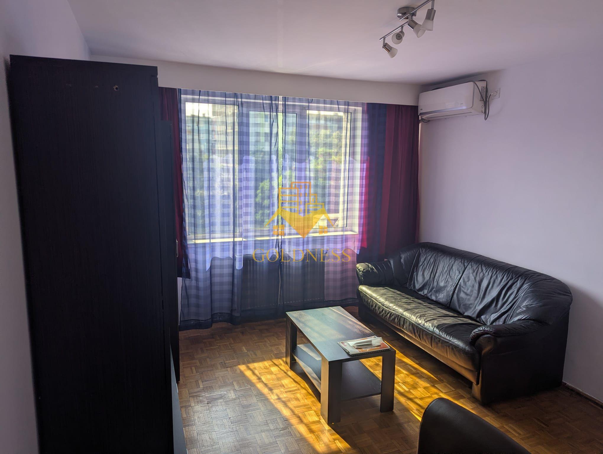 2 camere decomandate | Central, Mihai Viteazu| Etaj 2, orientat Sud| - 3
