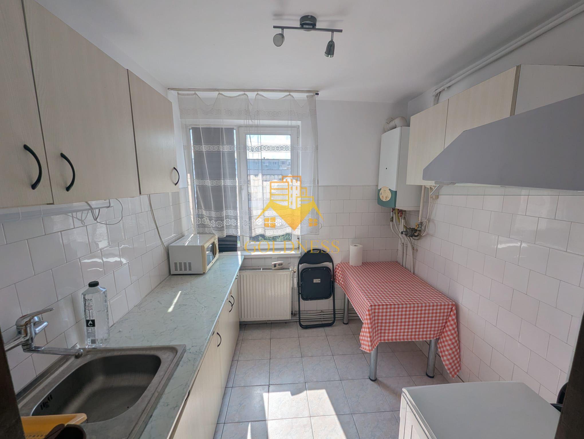 2 camere decomandate | Central, Mihai Viteazu| Etaj 2, orientat Sud| - 4