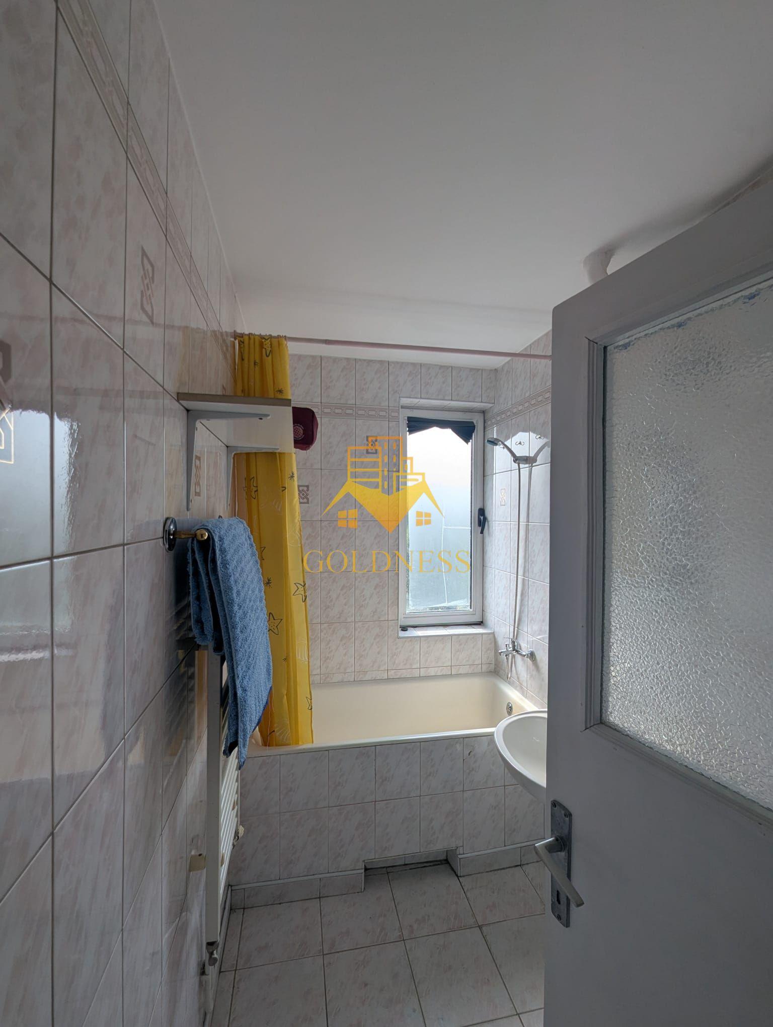 2 camere decomandate | Central, Mihai Viteazu| Etaj 2, orientat Sud| - 5