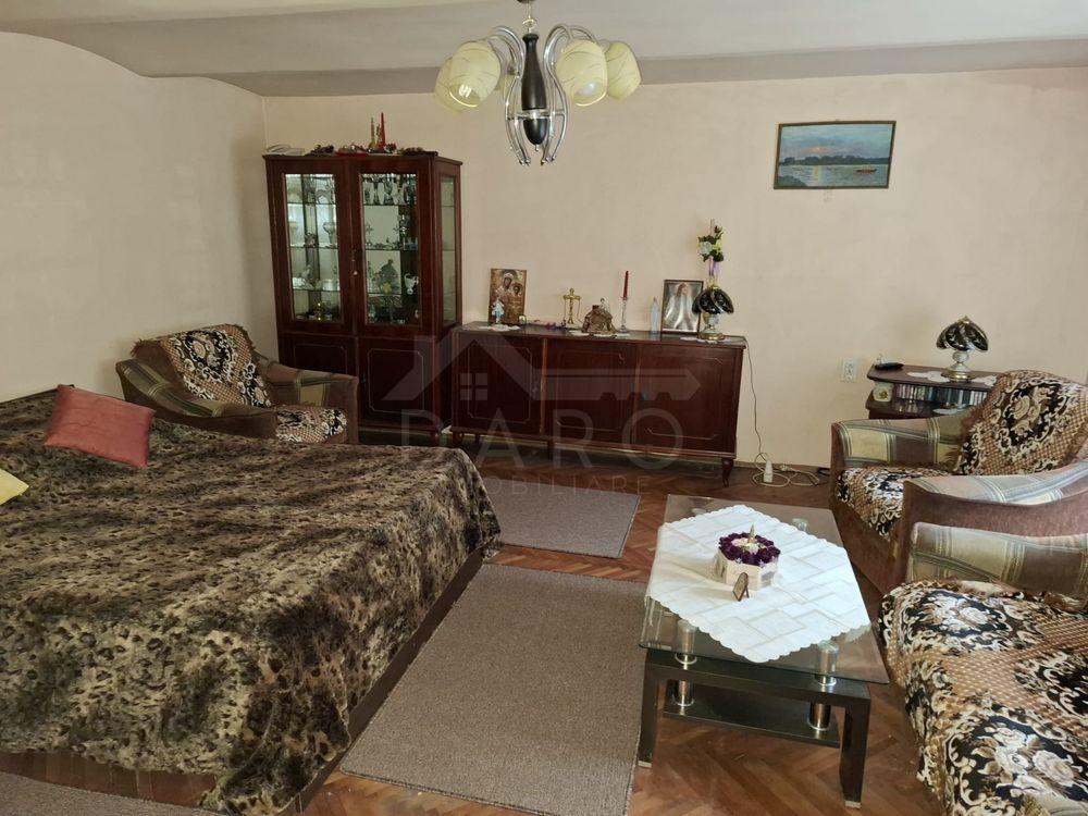 Casa de vanzare - 1