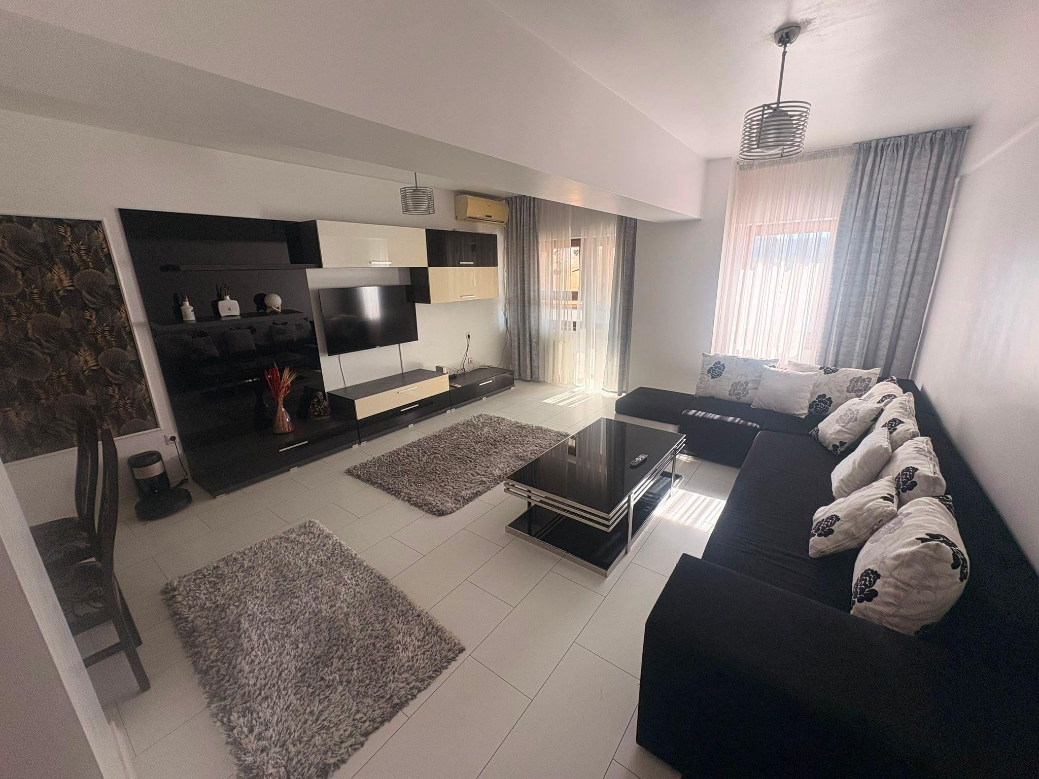 De inchiriat apartament cu 2 camere bloc Privilege, et. 1, 500 E - 1
