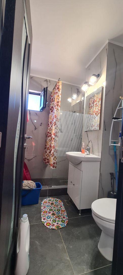 De vanzare apartament cu 3 camere, Piata Centrala, et. 3, 105.000 euro - 5
