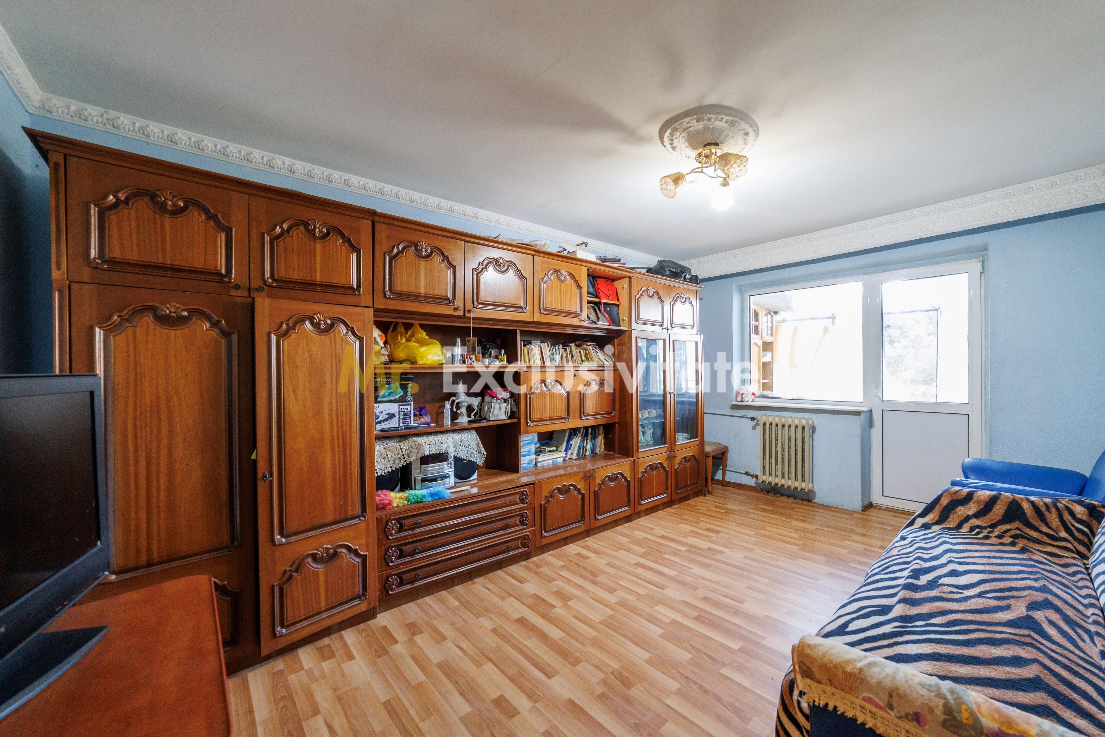Apartament Trivale et.1 linga Piata si Sc.12 - 1