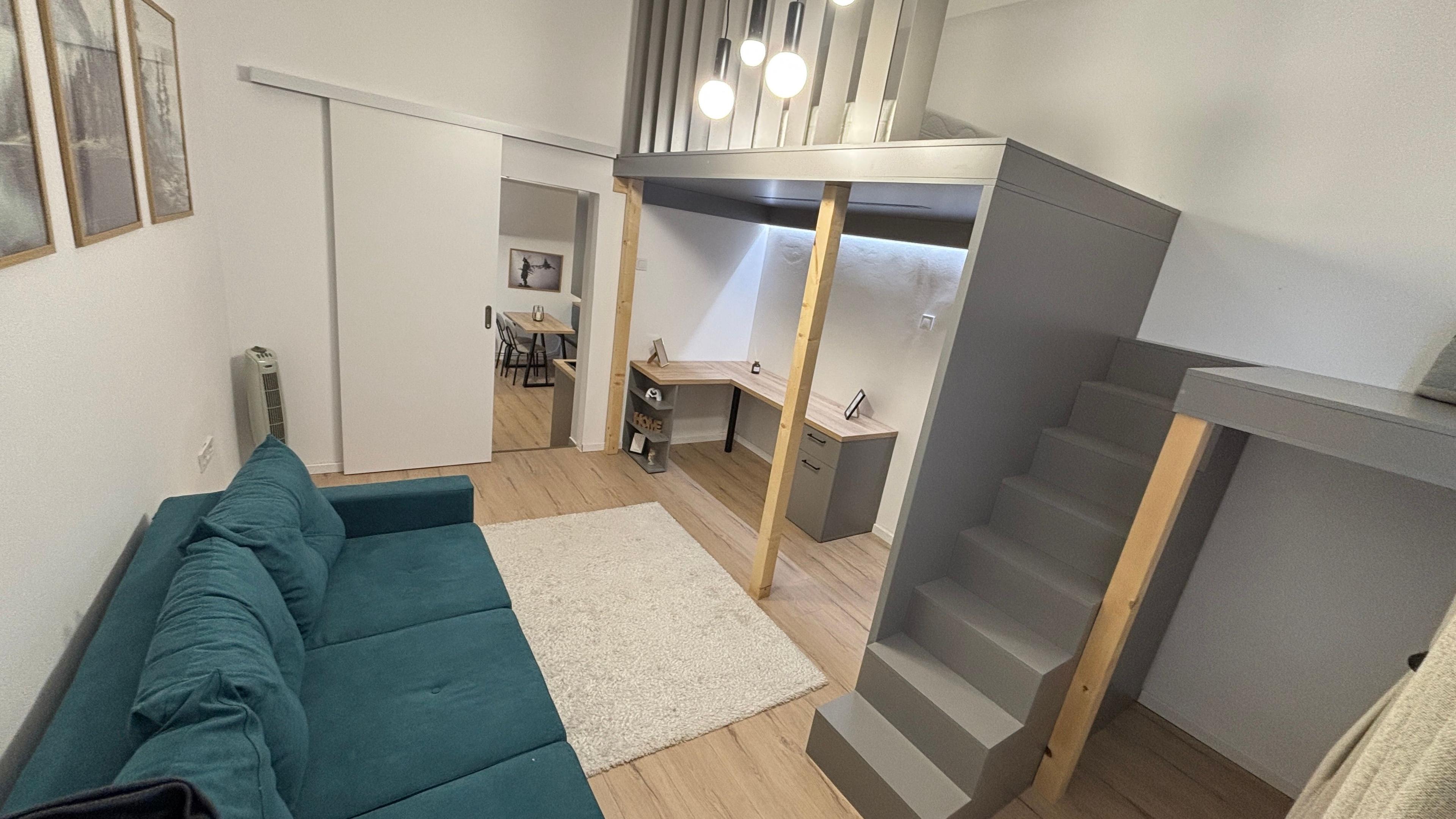 Apartament ultracentral de 41 mp utili, în imobil istoric – Str. Regel - 2