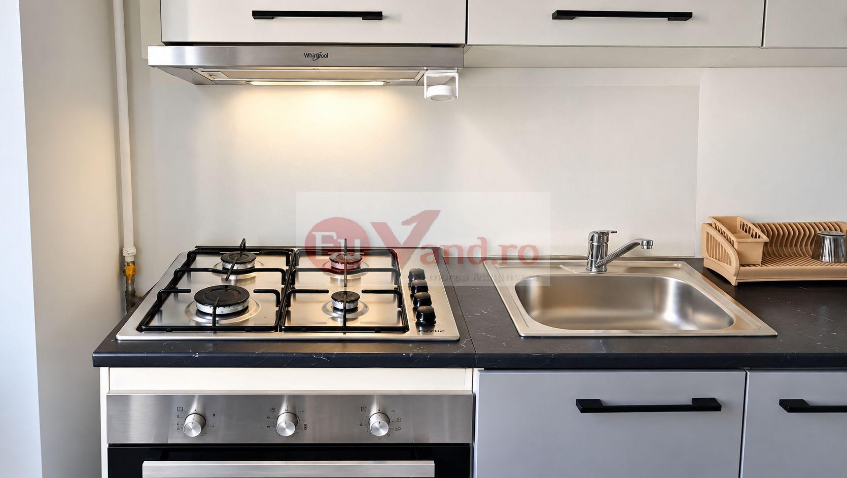 Apartament cu 3 camere - str. Domneasca, ultracentral, bloc nou - 700 euro - 3
