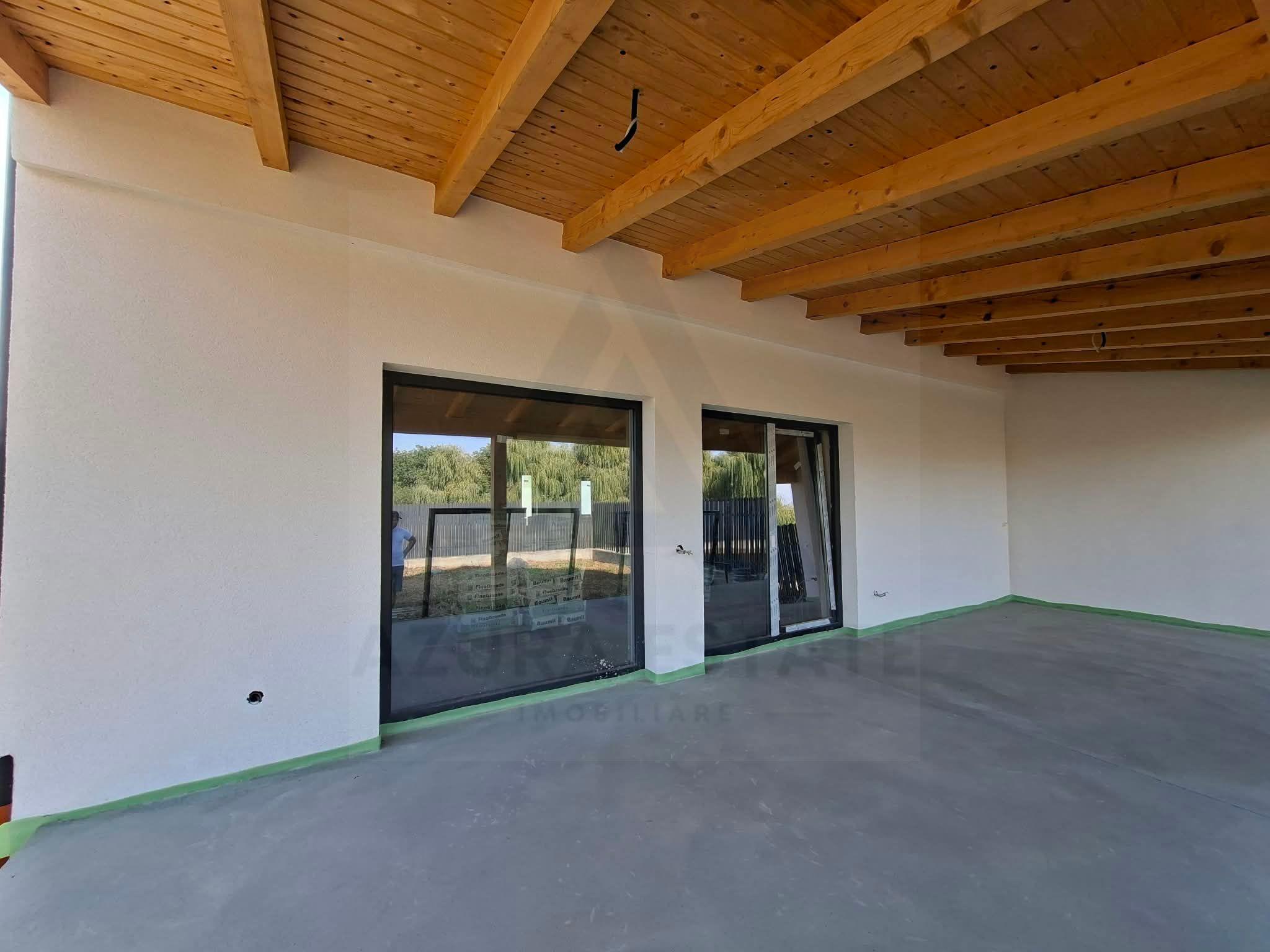 Casa 4 camere 2 bai terasa acoperita si teren 334 mp in Sura Mare - 4