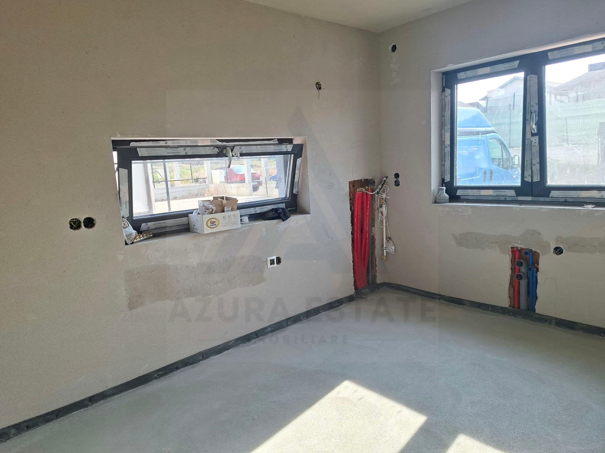 Casa 4 camere 2 bai terasa acoperita si teren 334 mp in Sura Mare - 2