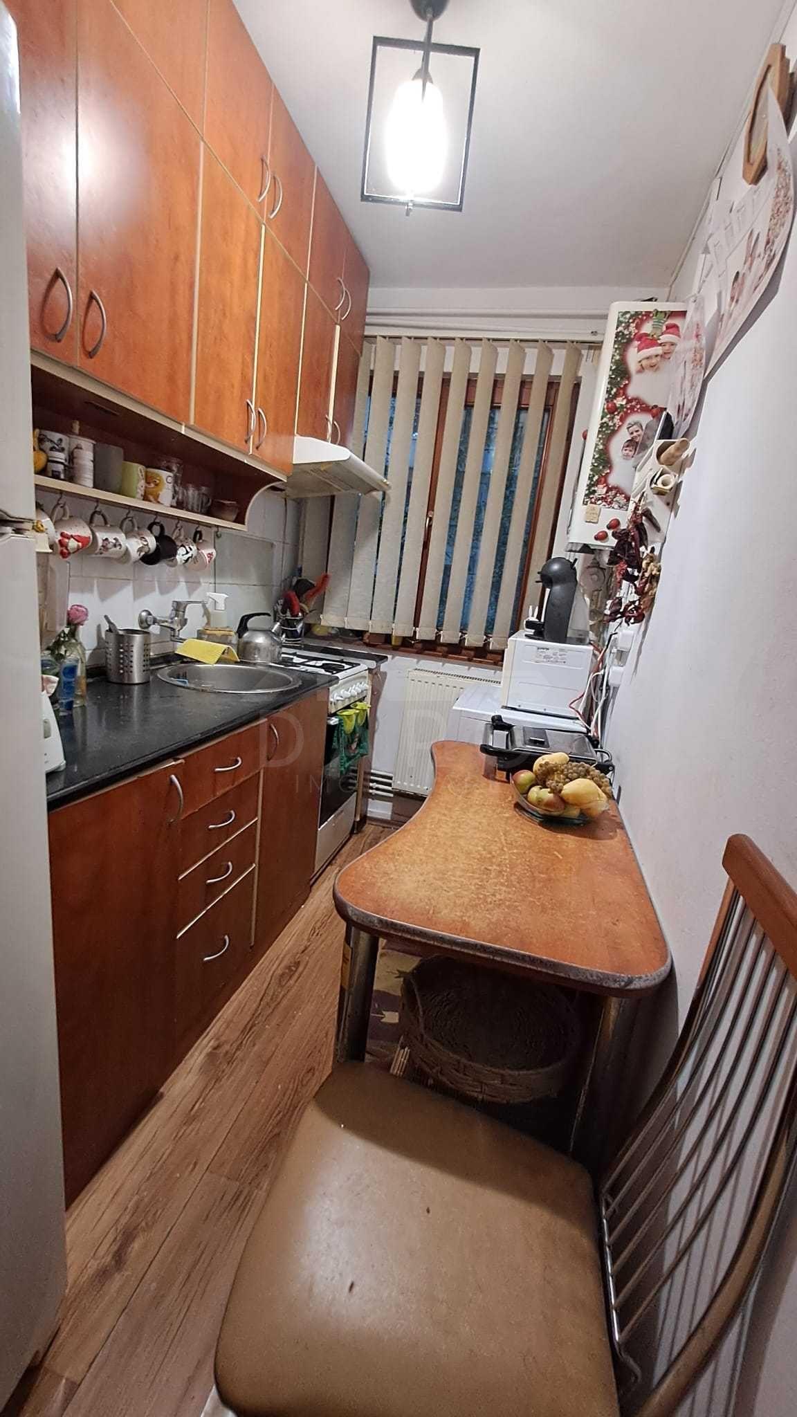 Vânzare apartament cu 2 camere - 8