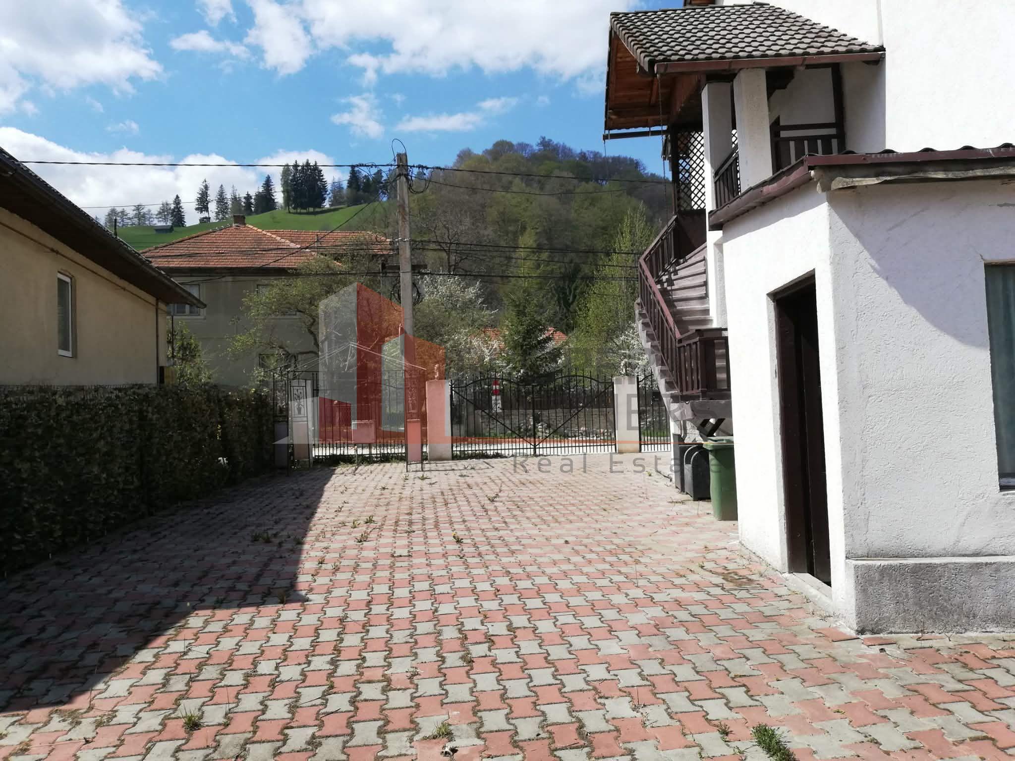 Pensiune lângă Castelul Bran | 9 camere | Pregătită pentru activitate - 16