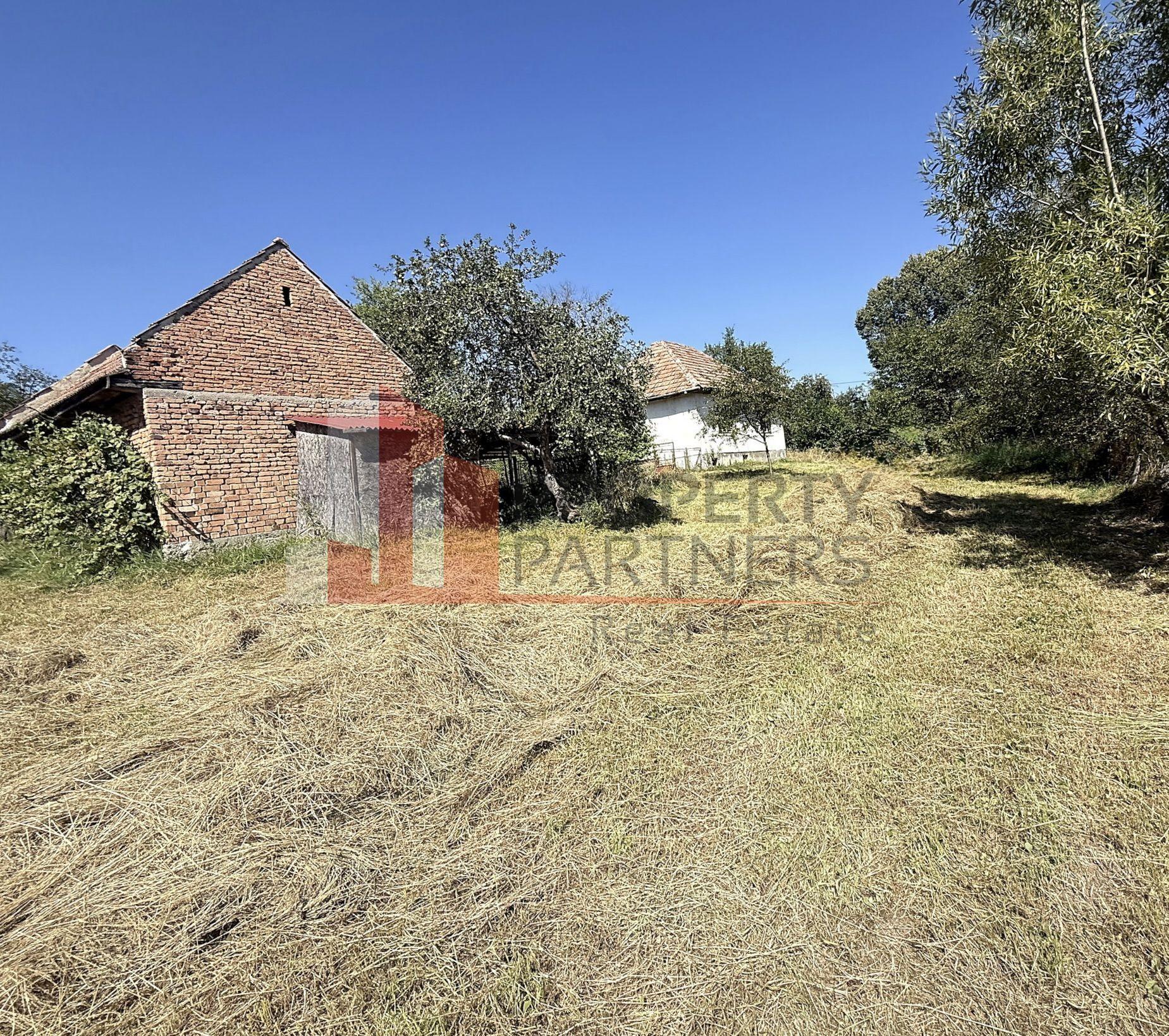Teren 4558 mp cu casă tradițională, Sohodol, Bran - 7