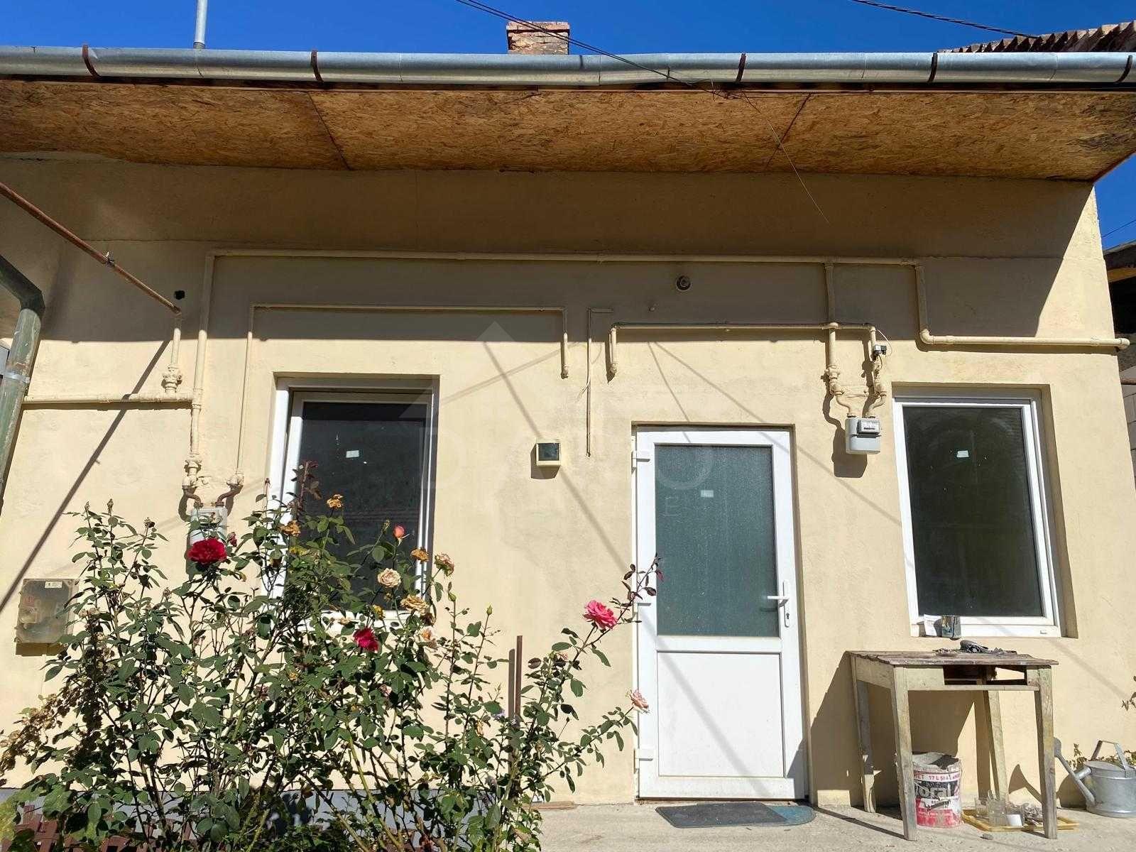 Casă cu o cameră în curte comună - 1