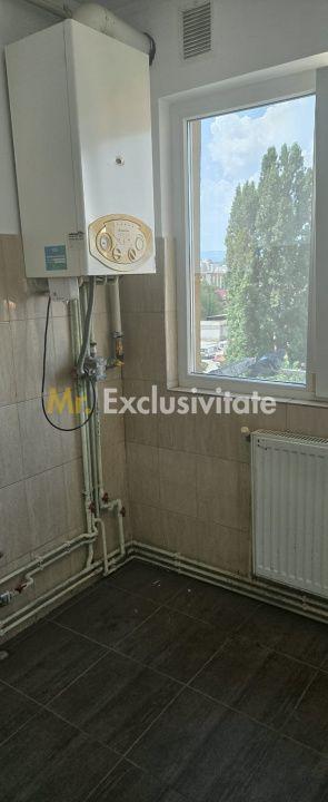 De vânzare apartament 2 camere decomandat | Zona 8 Mai - 27
