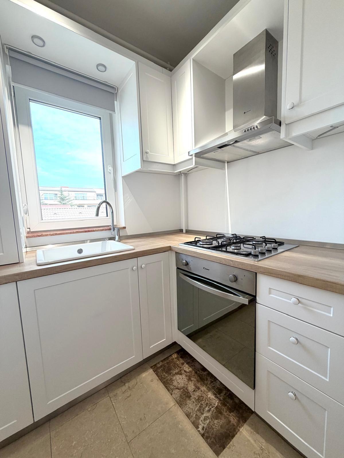 3-Bedroom Apartment Iancu Nicolae Near Private Schools - 5