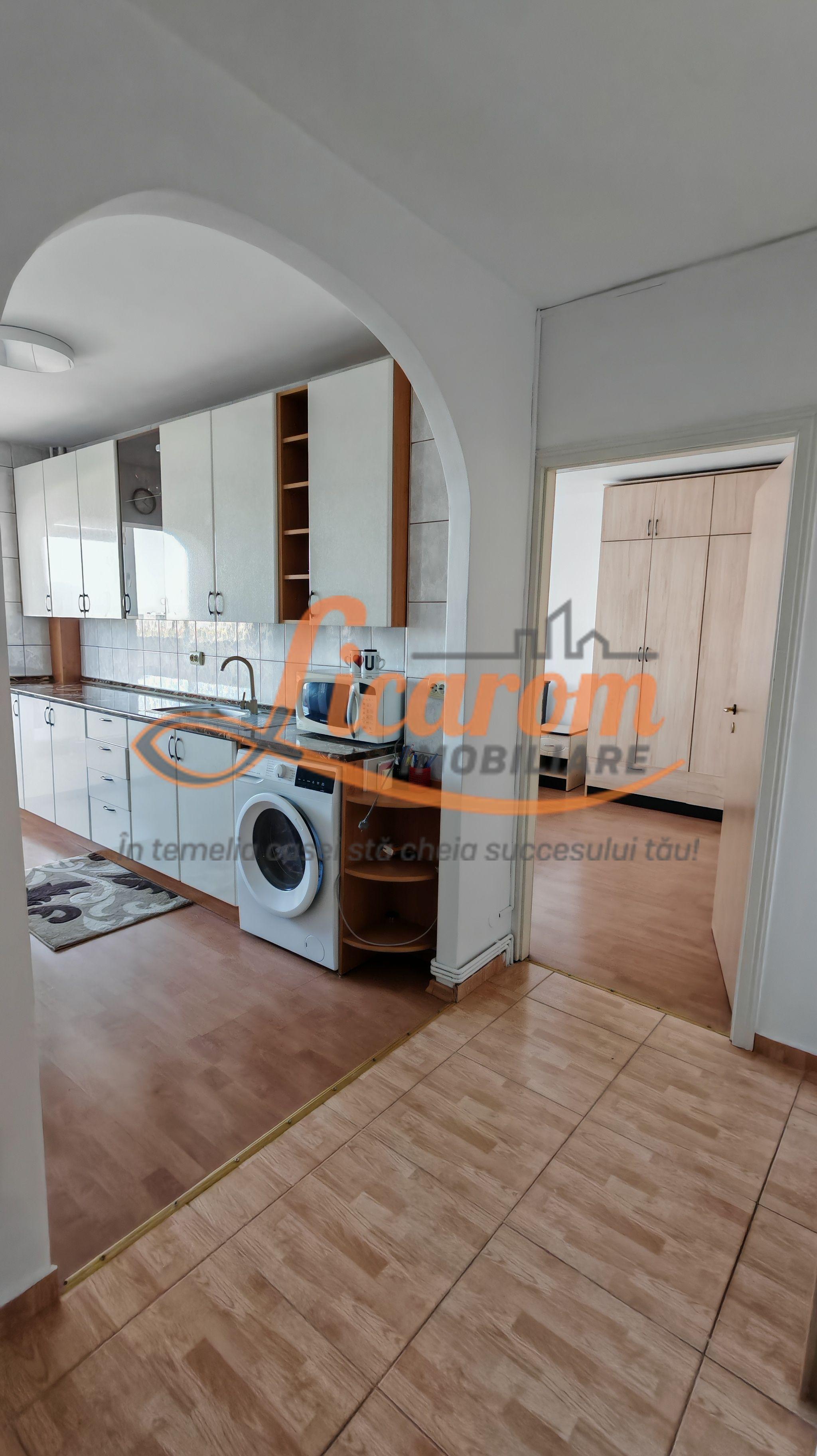 2 camere decomandat,BD Garii,etaj intermediar,pret pornire 103000 E - 3