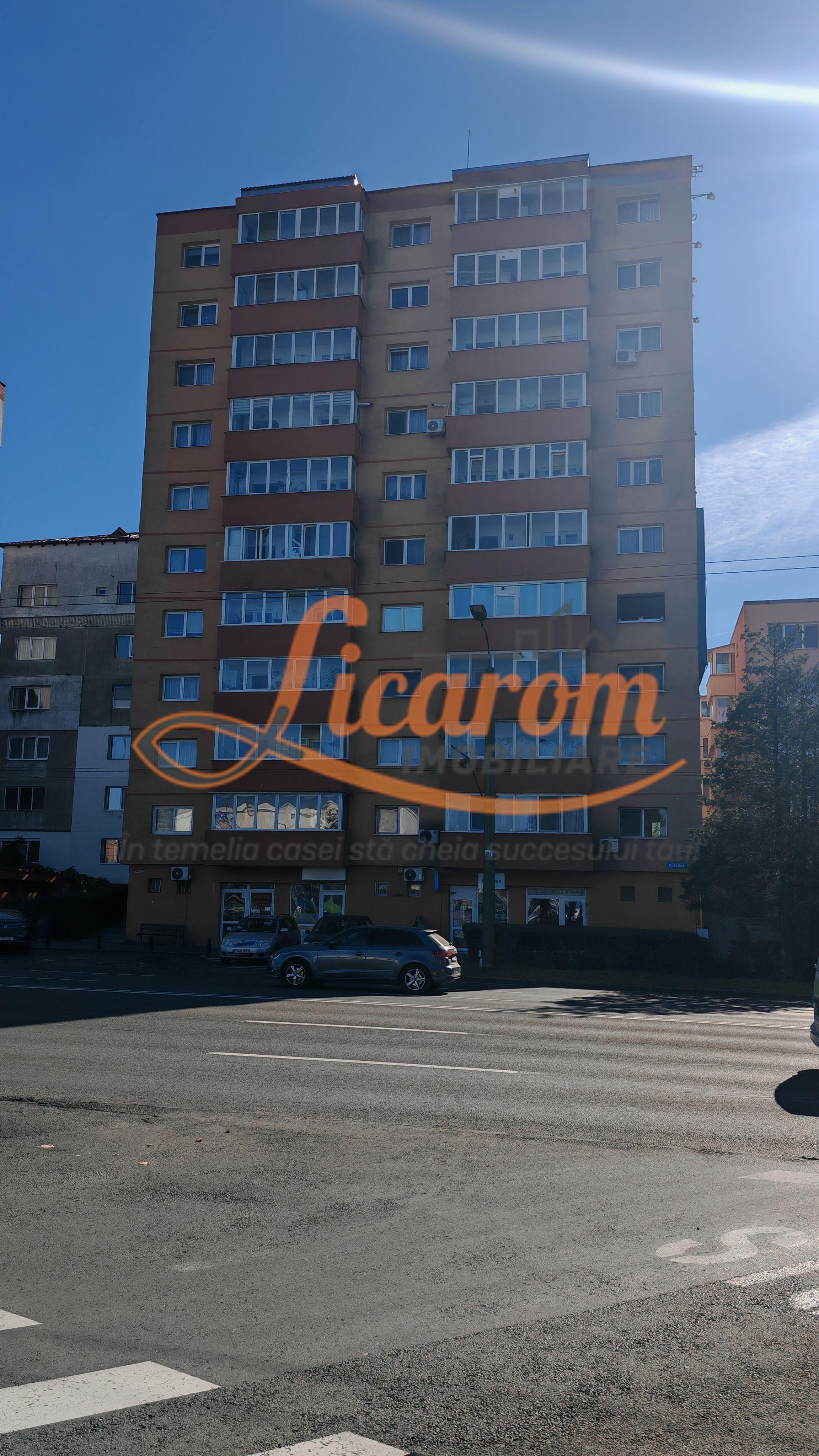 2 camere decomandat,BD Garii,etaj intermediar,pret pornire 103000 E - 1