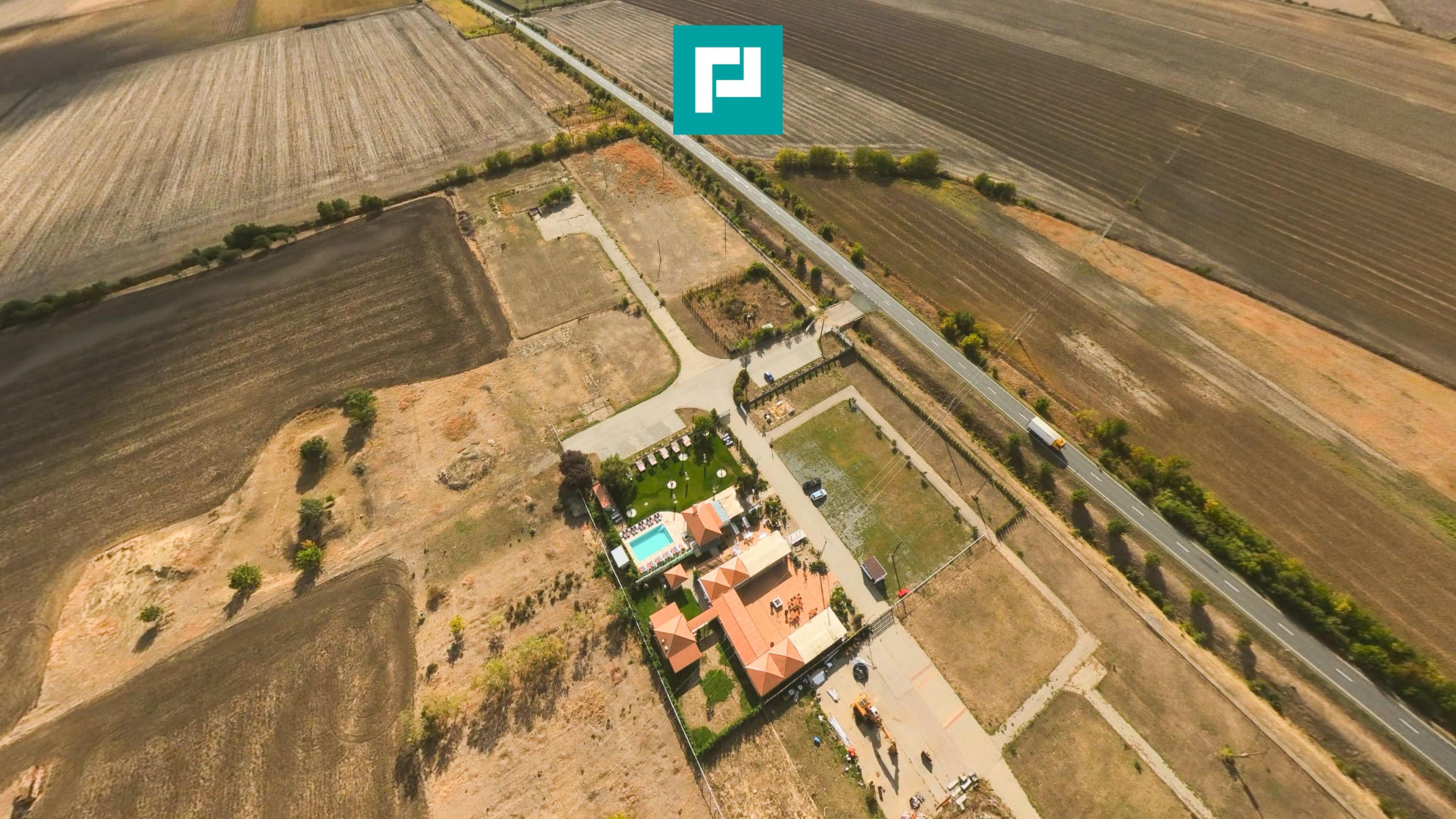 Teren 16.000 mp | Front stradal 160 m | Acces DN - 11