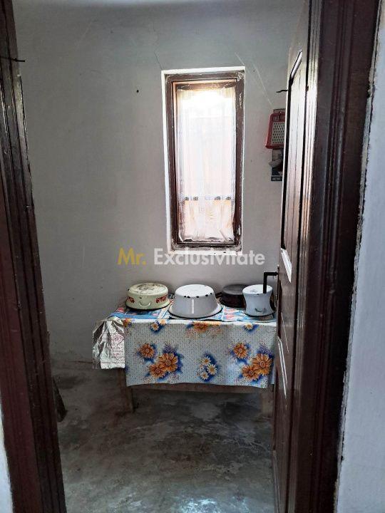 Casă și teren de vânzare Polovragi - Racovița - 10