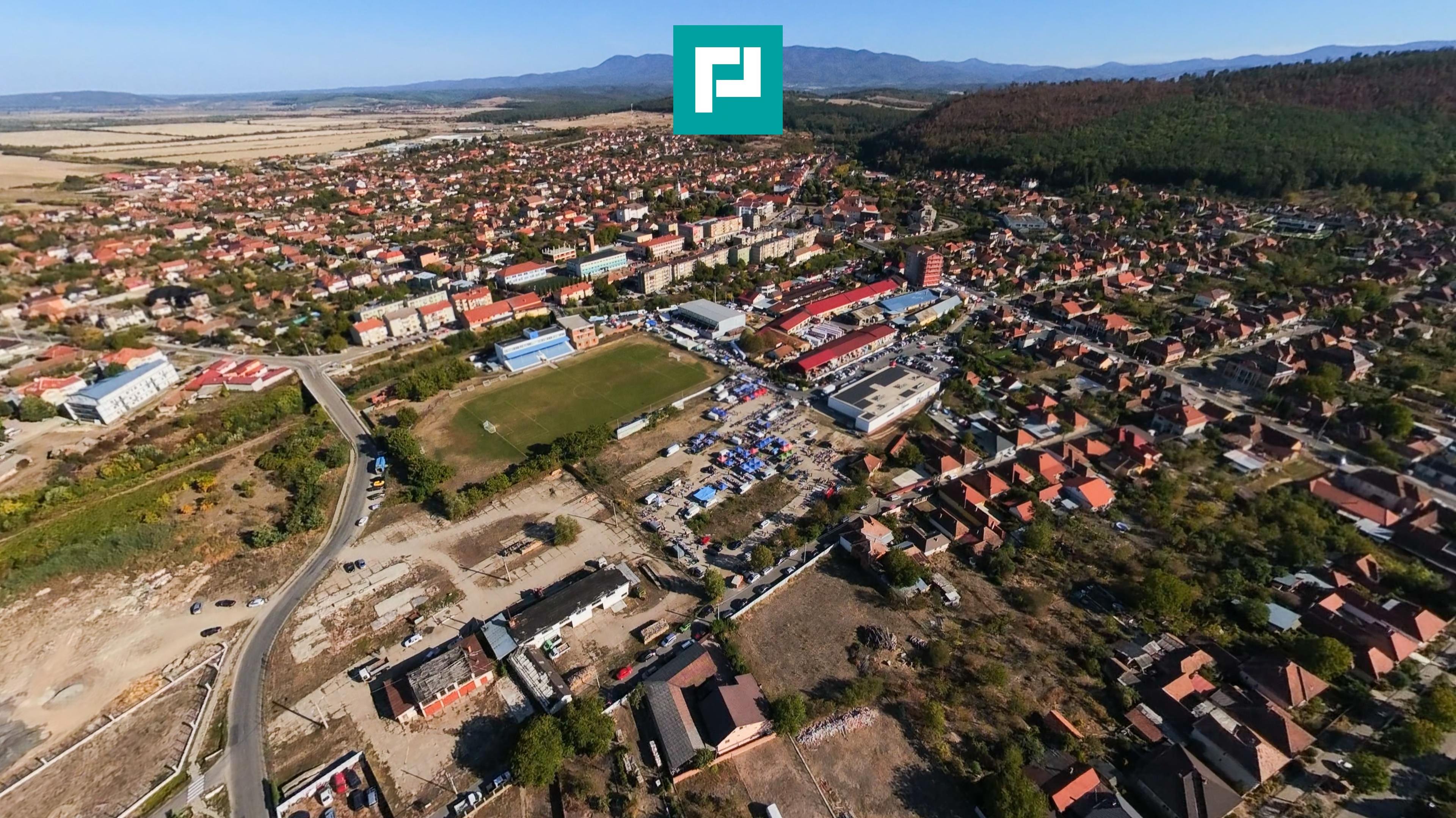 Teren intravilan de vânzare în Sebiș Arad 9.871mp - 5