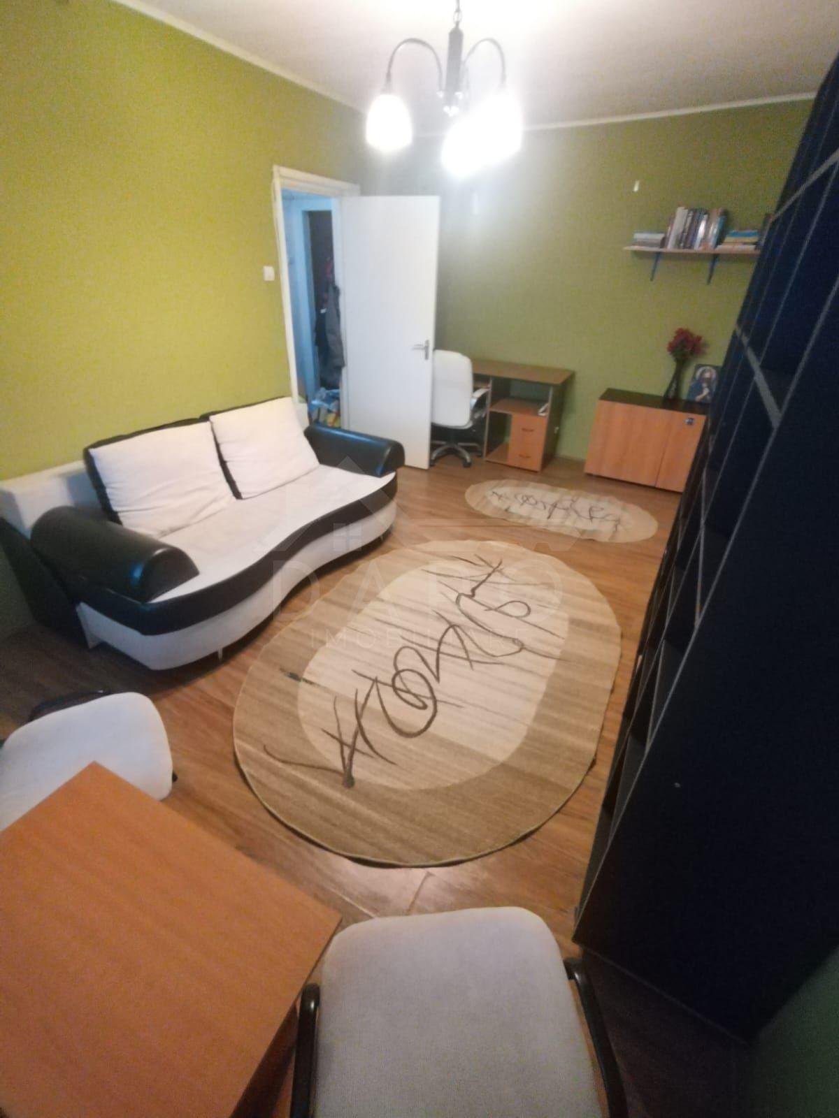 Închiriez apartament cu doua camere în Aleea Carpați - 1