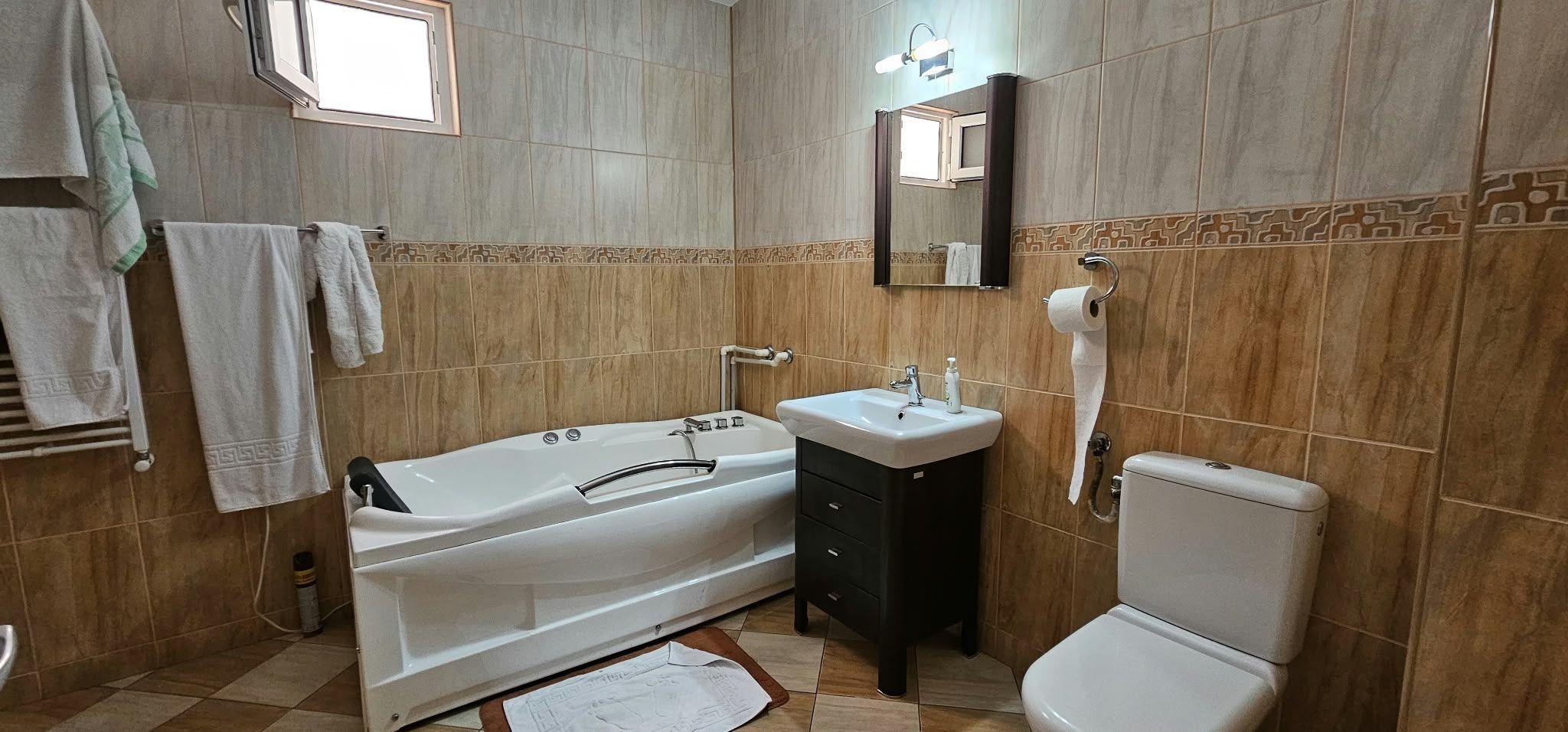 Spațiu - apartament 5 camere de închiriat – 160 mp - Micro 20 – zona BKO - 9