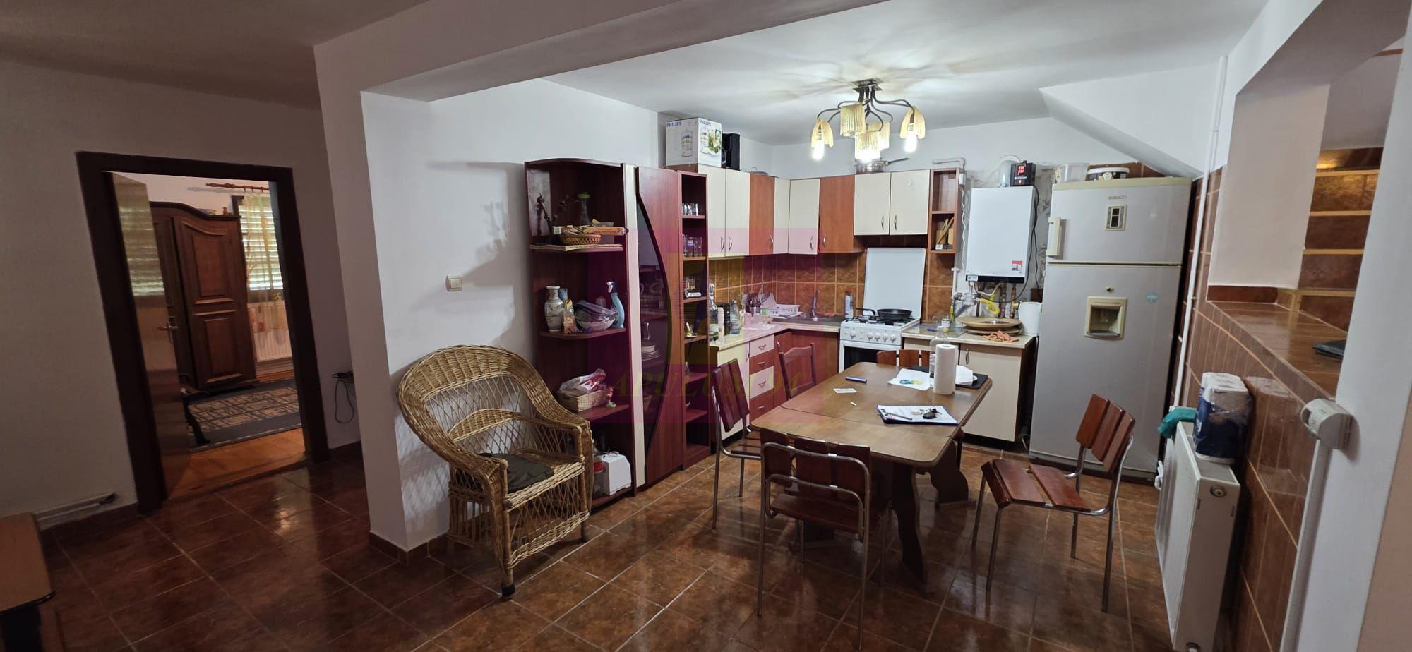 Vila de vanzare cu 4 camere in Beaza, cu dormitor la parter - 7