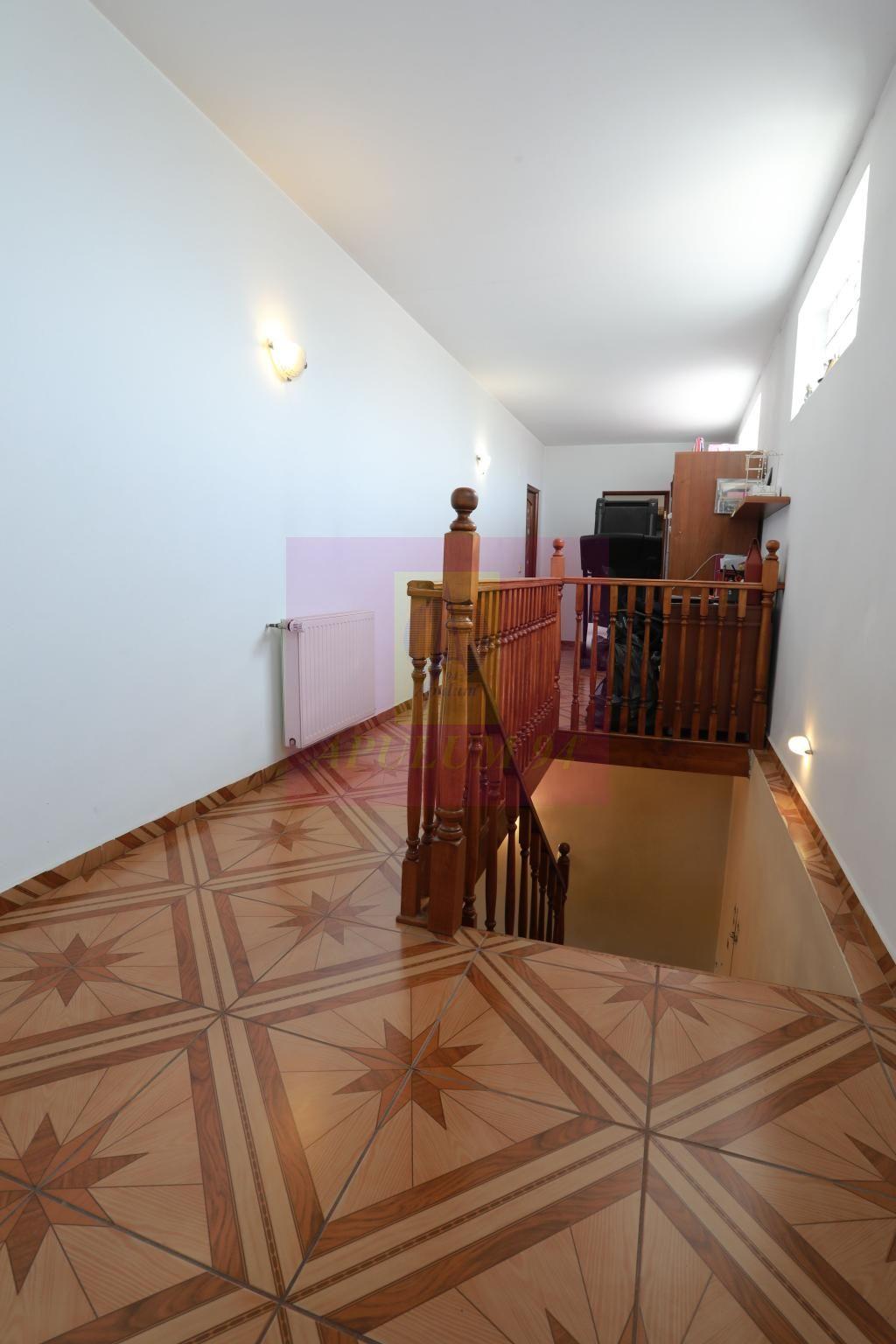 Casa, 5 camere si curte, locatie centrala in Pantelimon, Ilfov - 12