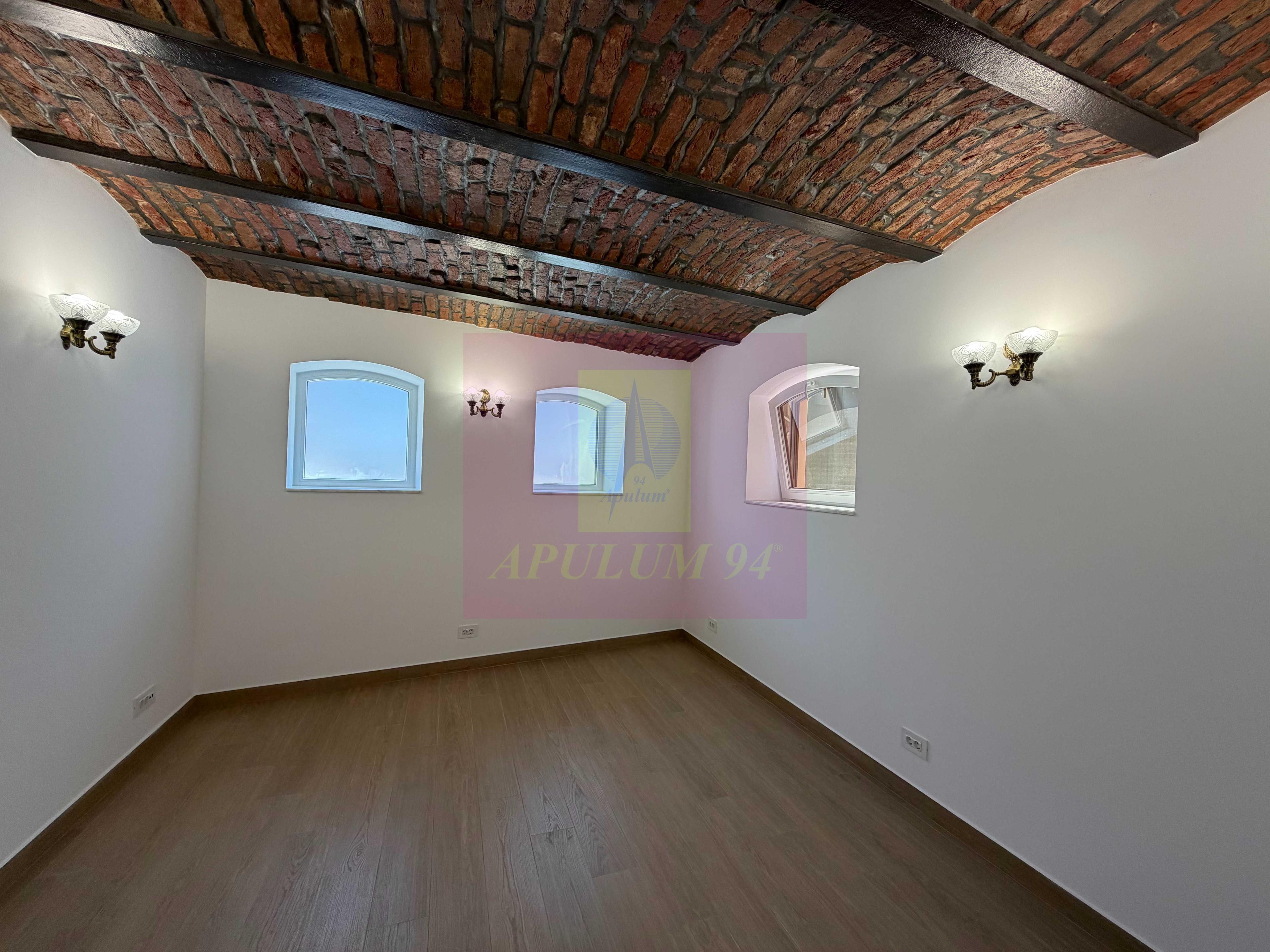 Casă de închiriat lângă Piața Victoriei | 5 camere, 120 mp - 5