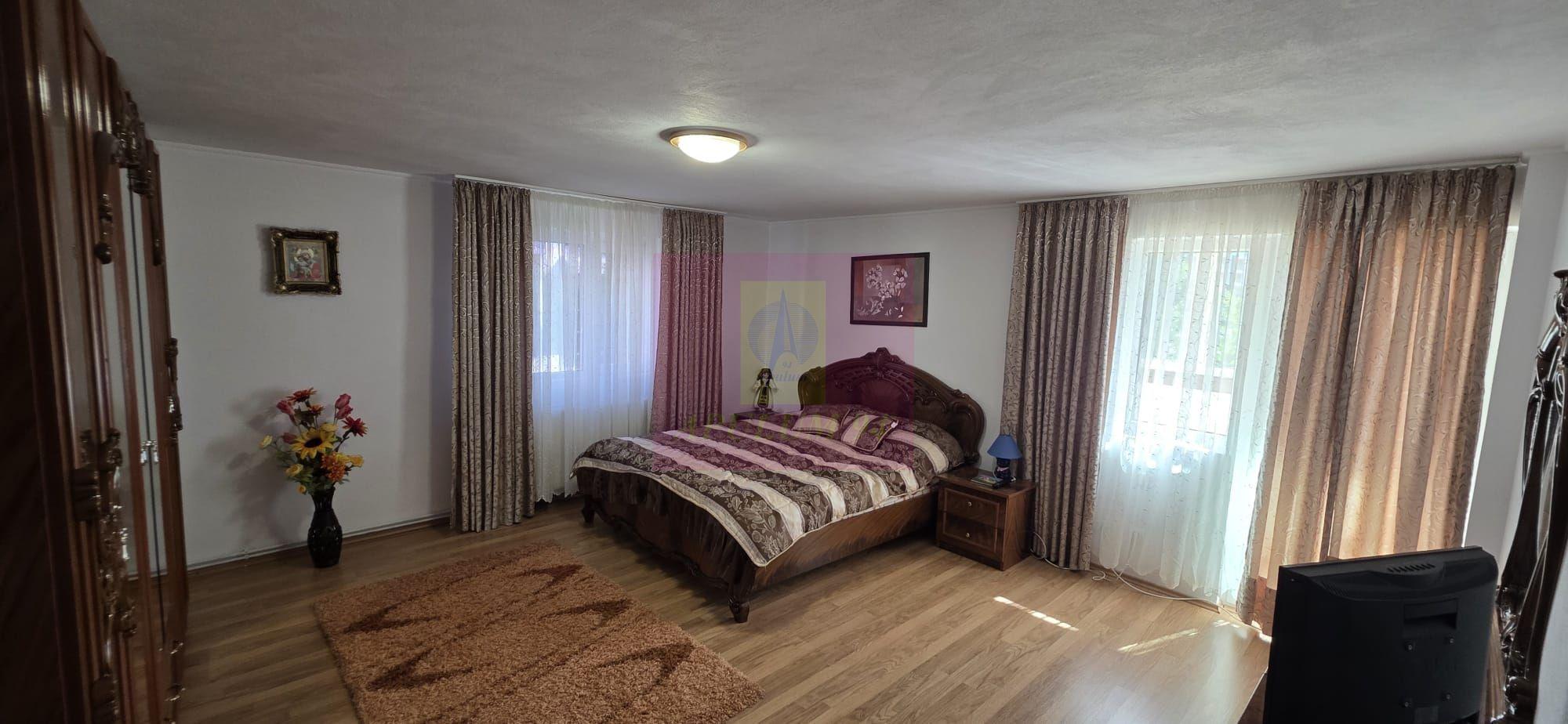 Vila cu 7 camere de vanzare in Busteni - 15
