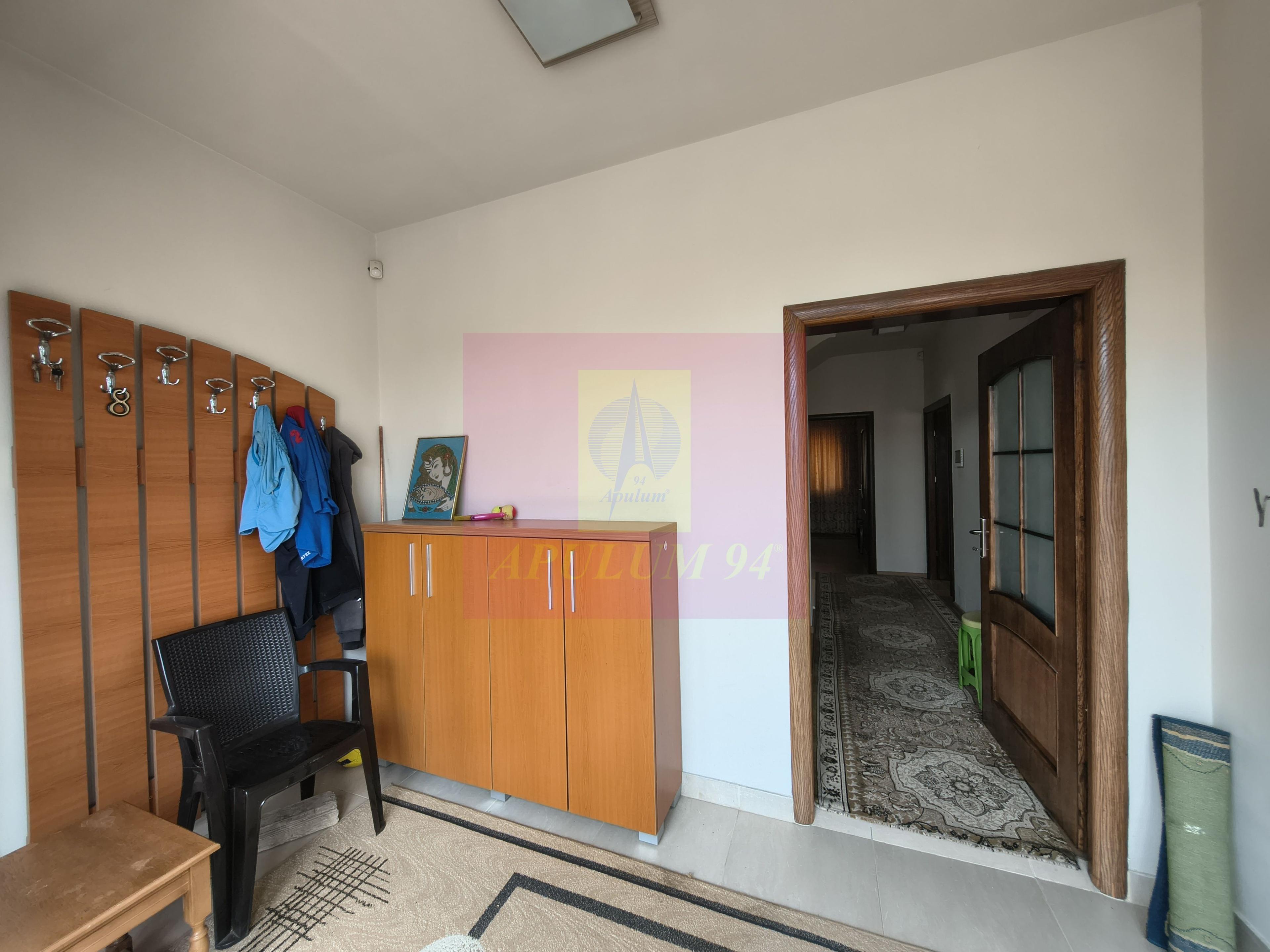 Vilă individuală cu 5 camere, curte proprie în Afumați lângă primărie - 7